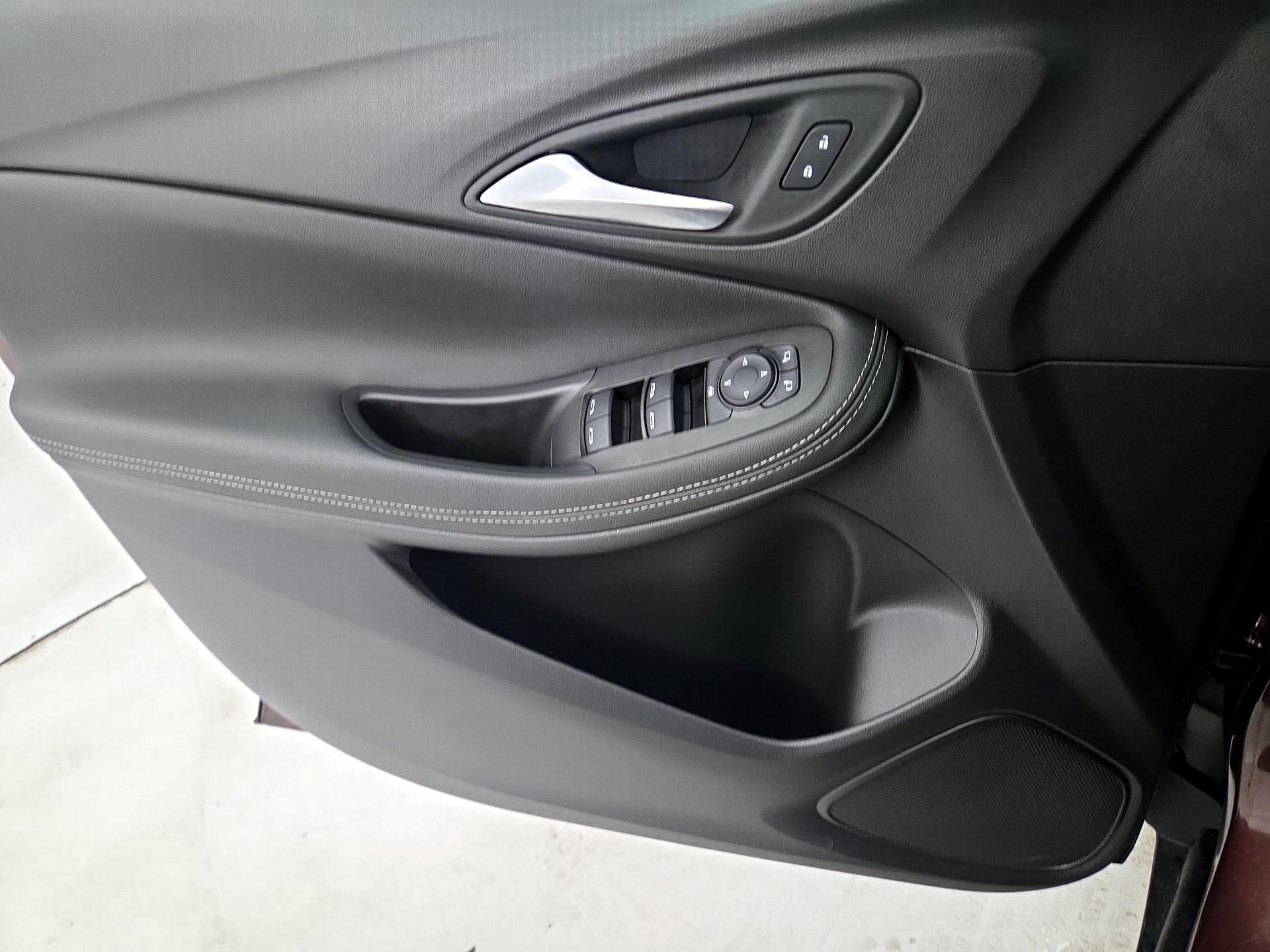 Thumbnail: 2023 Buick Encore GX - 10