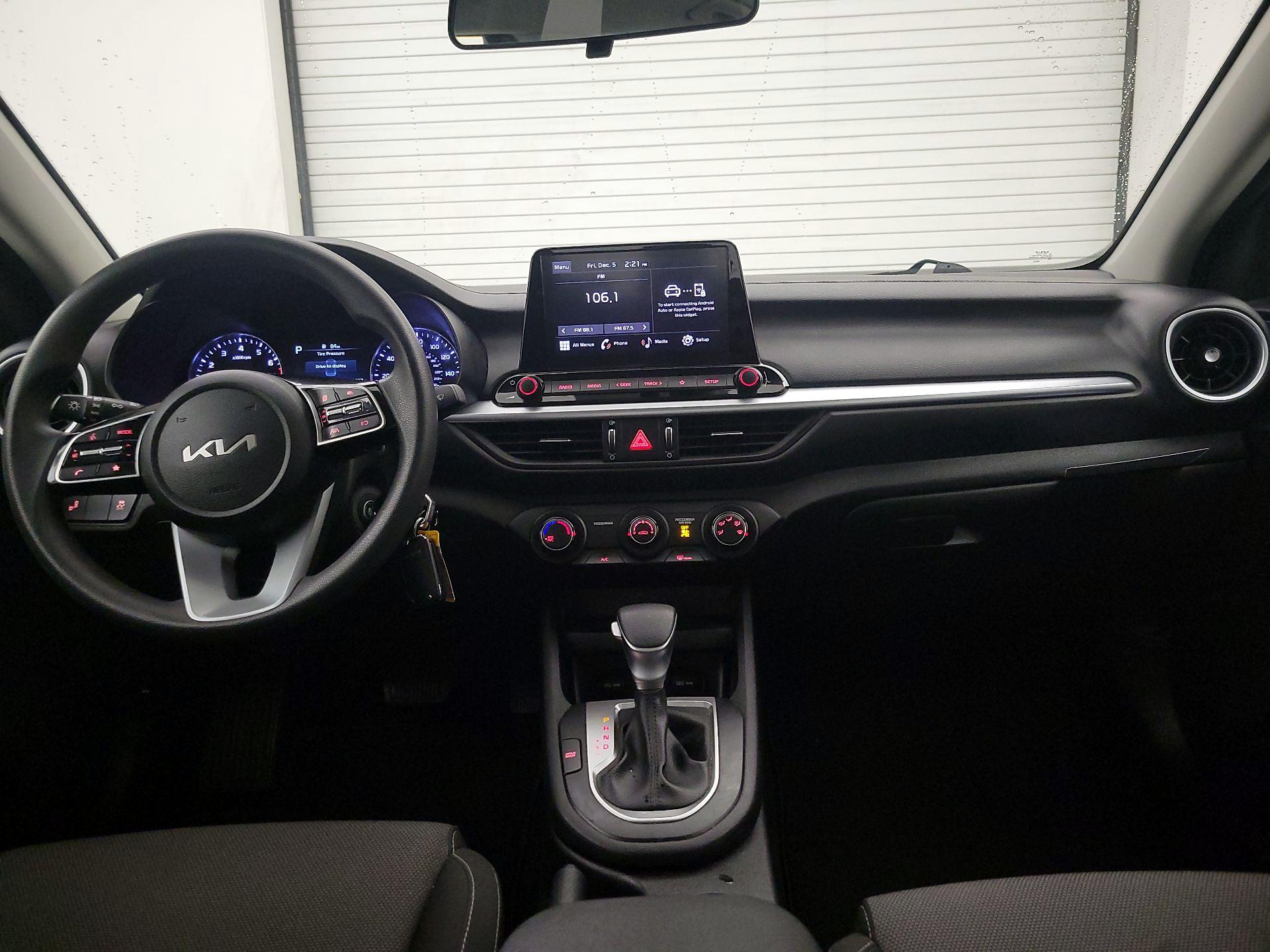 Thumbnail: 2023 Kia Forte - 9