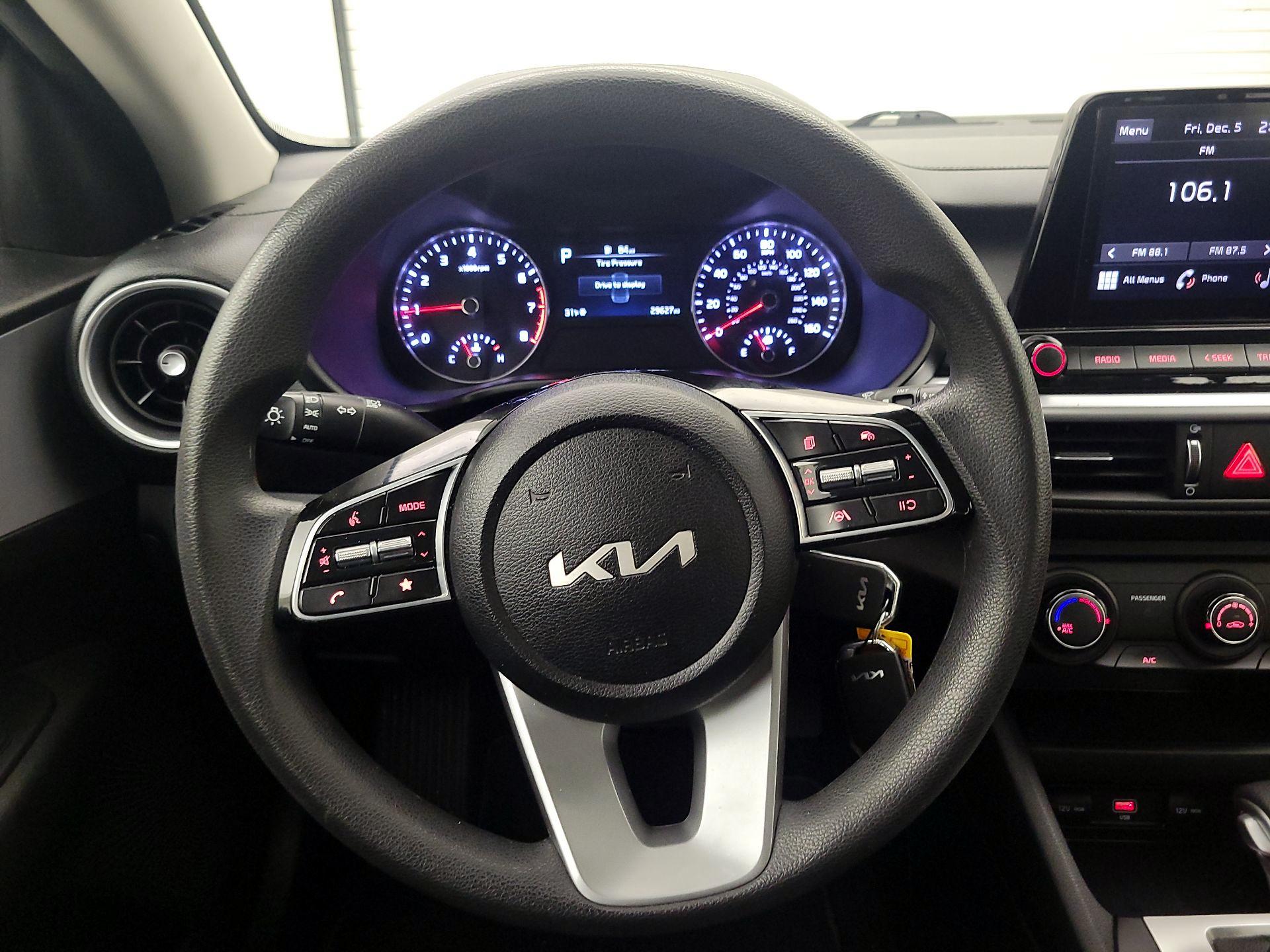 Thumbnail: 2023 Kia Forte - 10