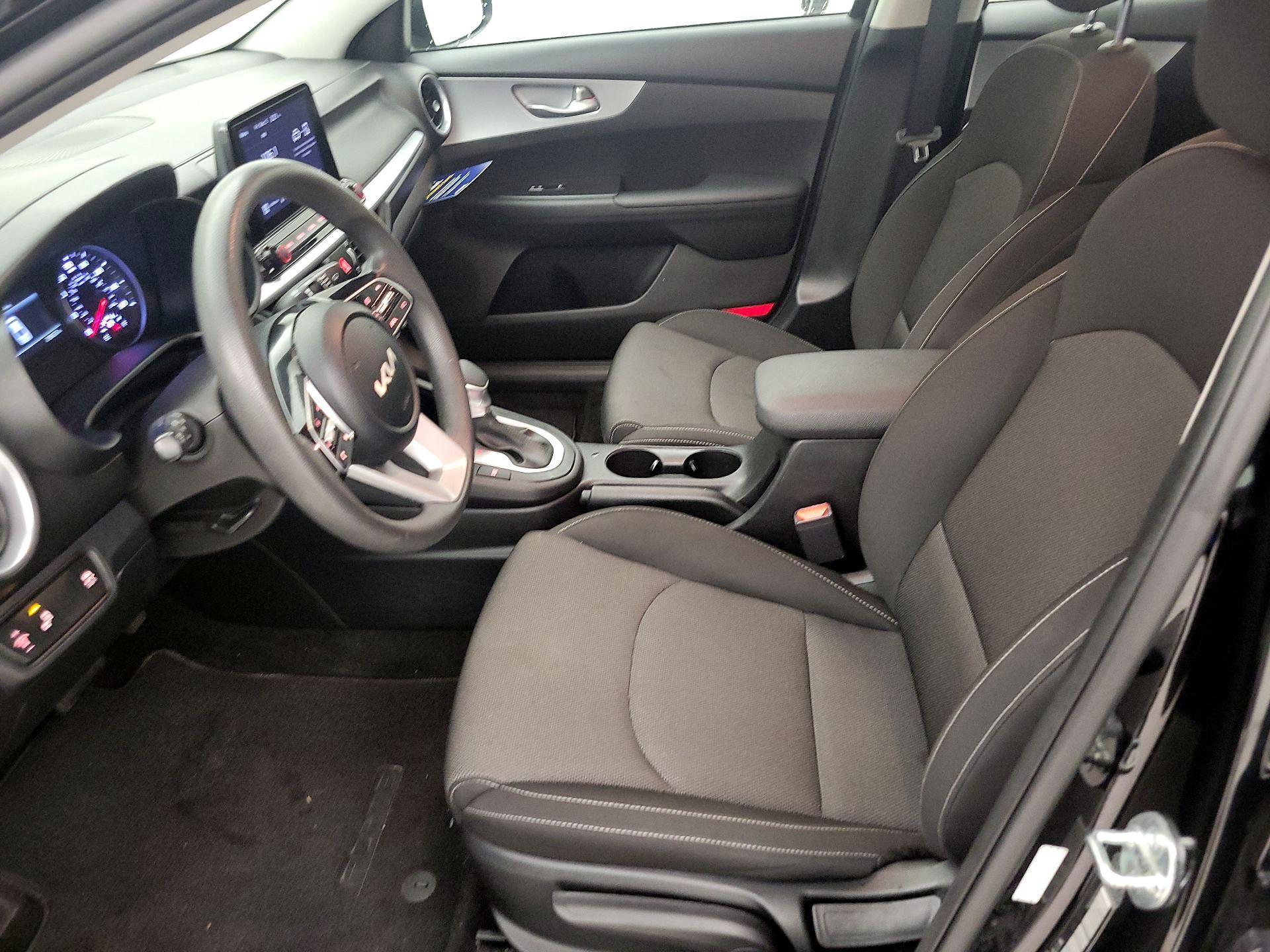 Thumbnail: 2023 Kia Forte - 11