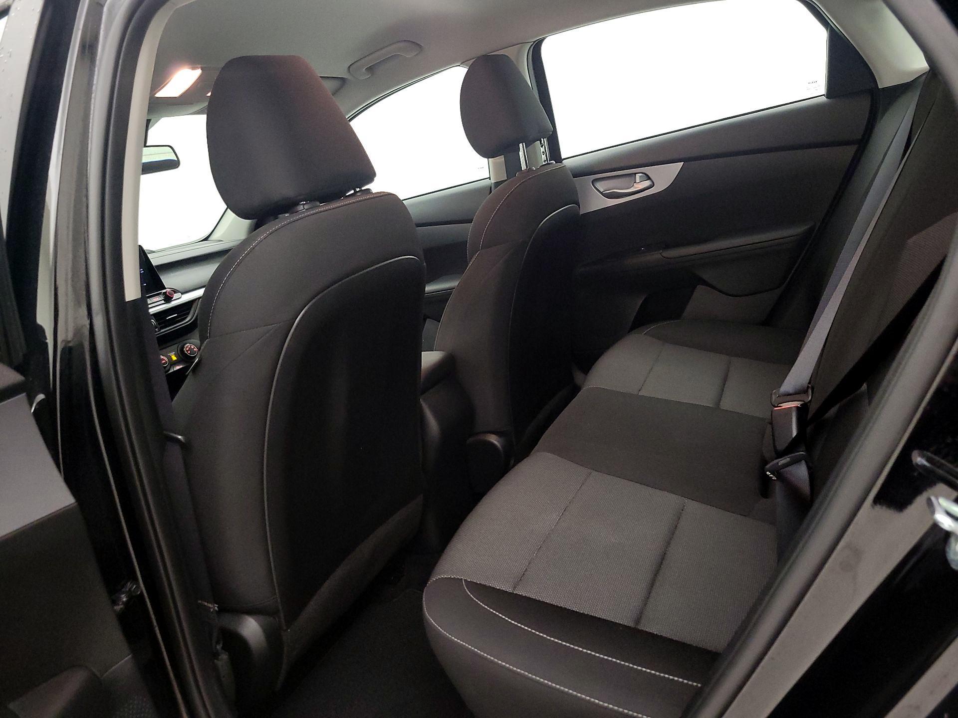 Thumbnail: 2023 Kia Forte - 19