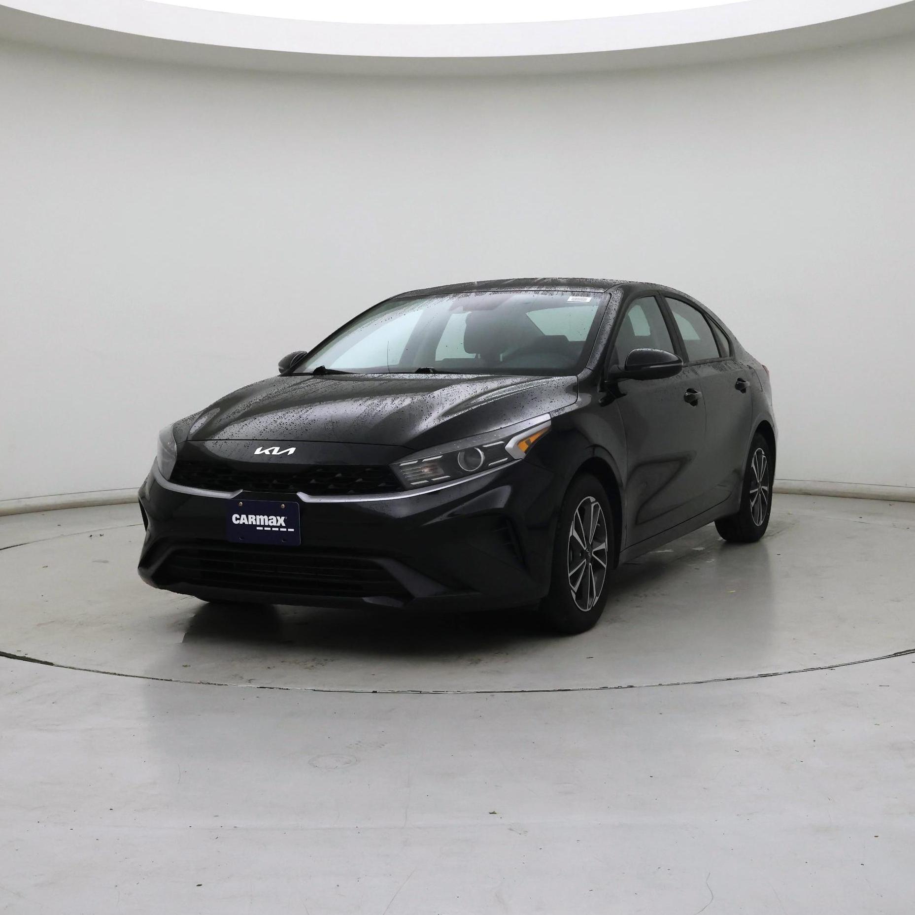 Thumbnail: 2023 Kia Forte - 4