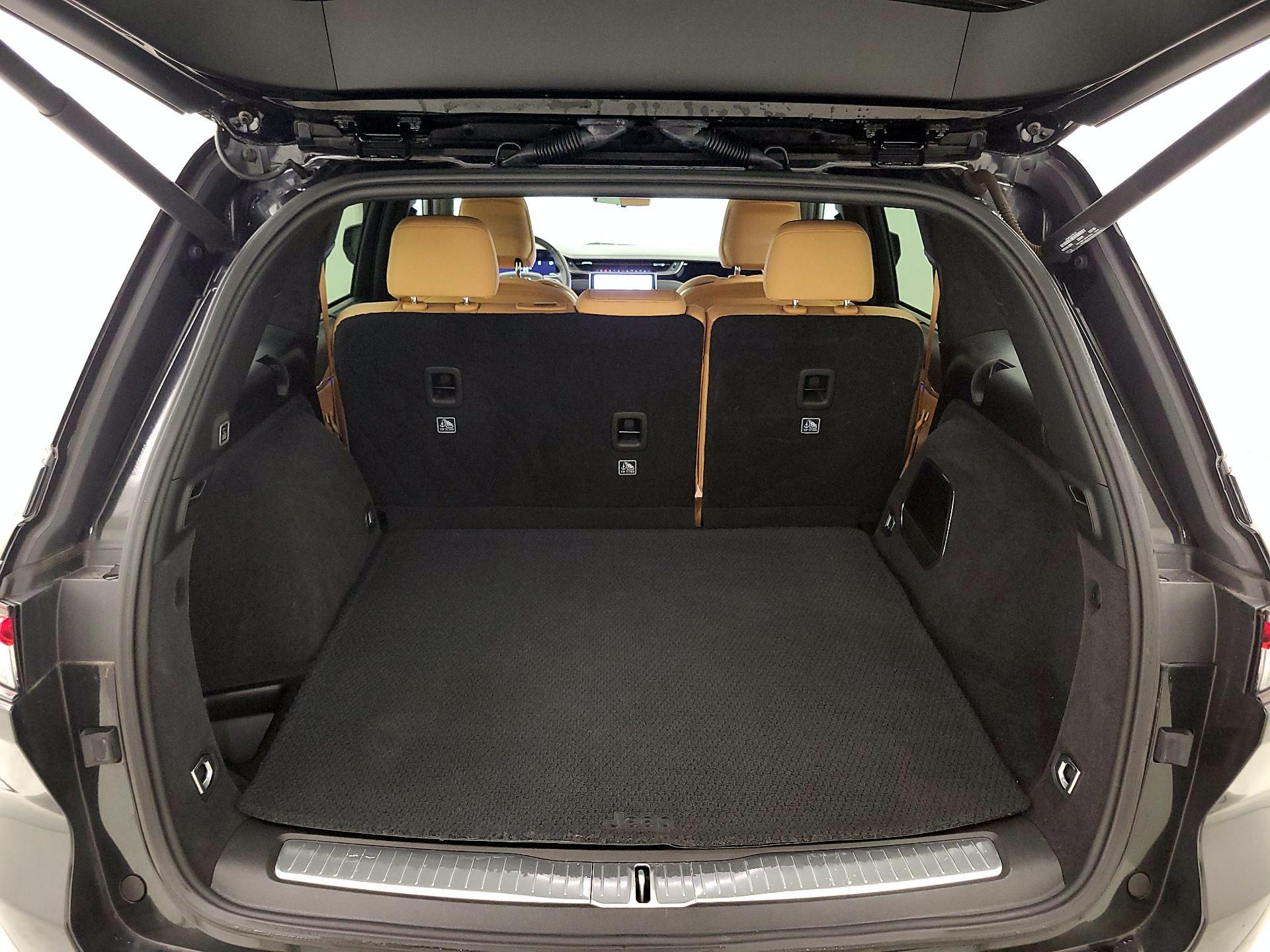 Thumbnail: 2023 Jeep Grand Cherokee - 20