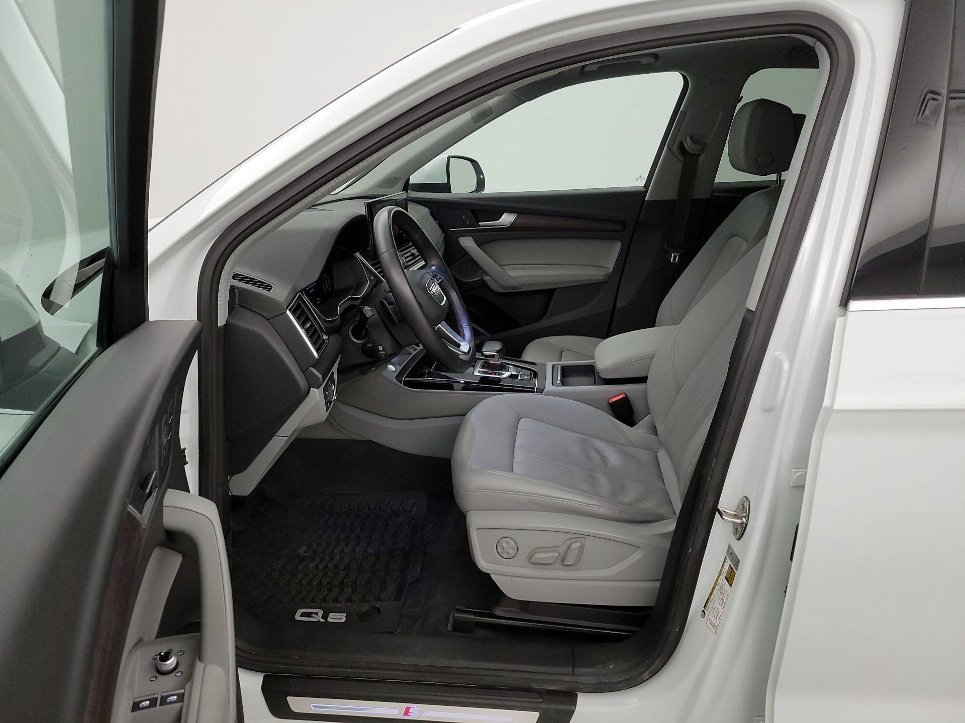 Thumbnail: 2022 Audi Q5 - 11