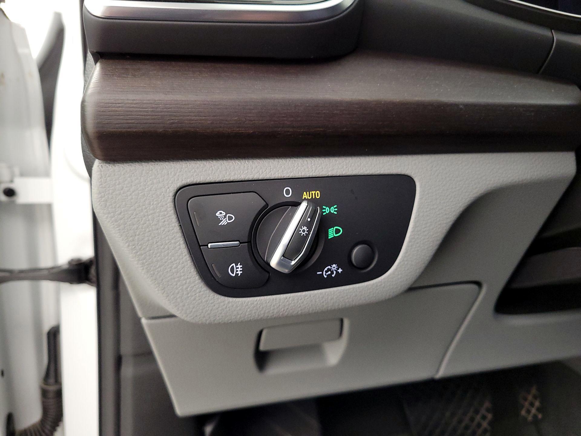 Thumbnail: 2022 Audi Q5 - 13