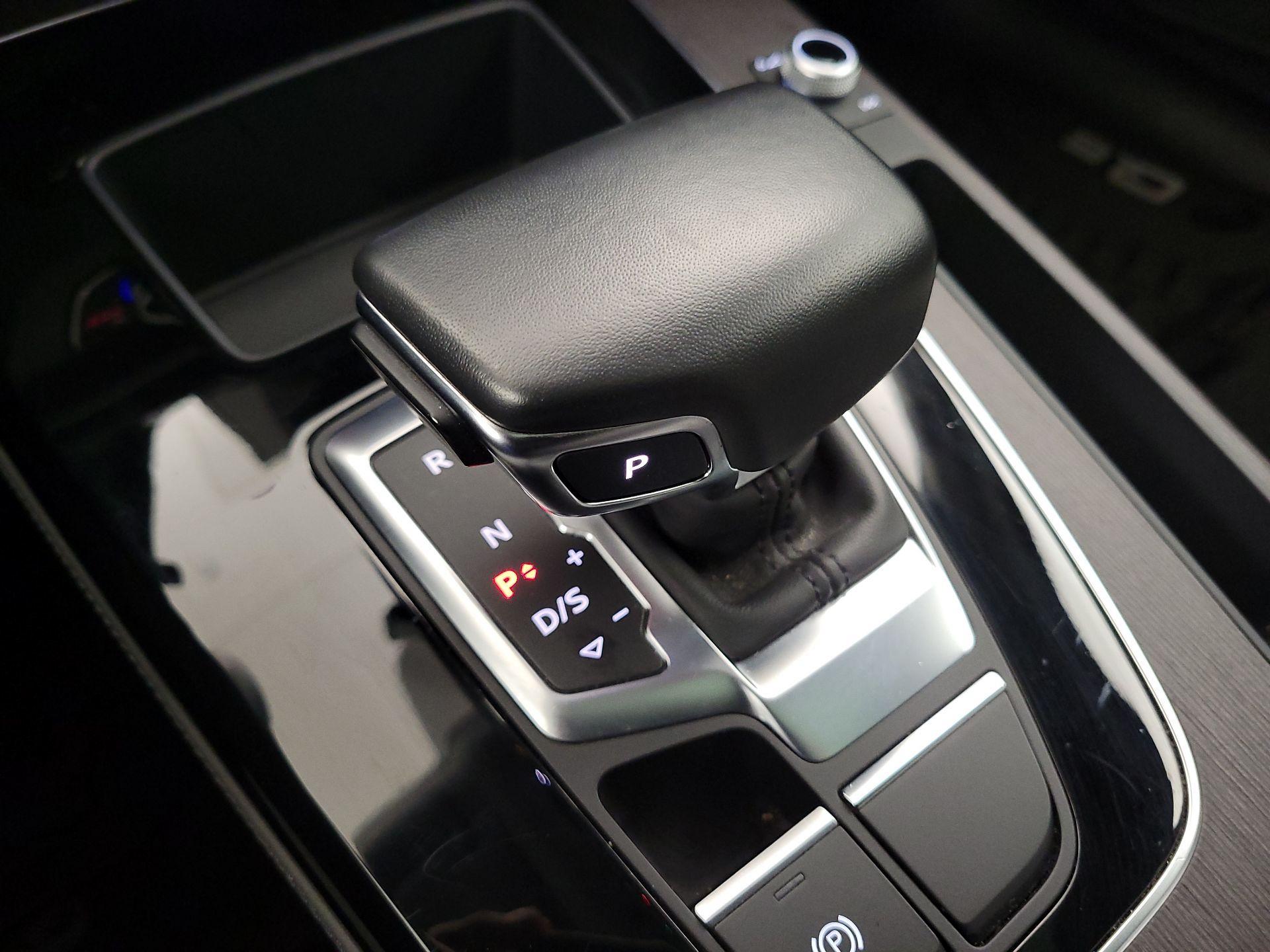 Thumbnail: 2022 Audi Q5 - 17