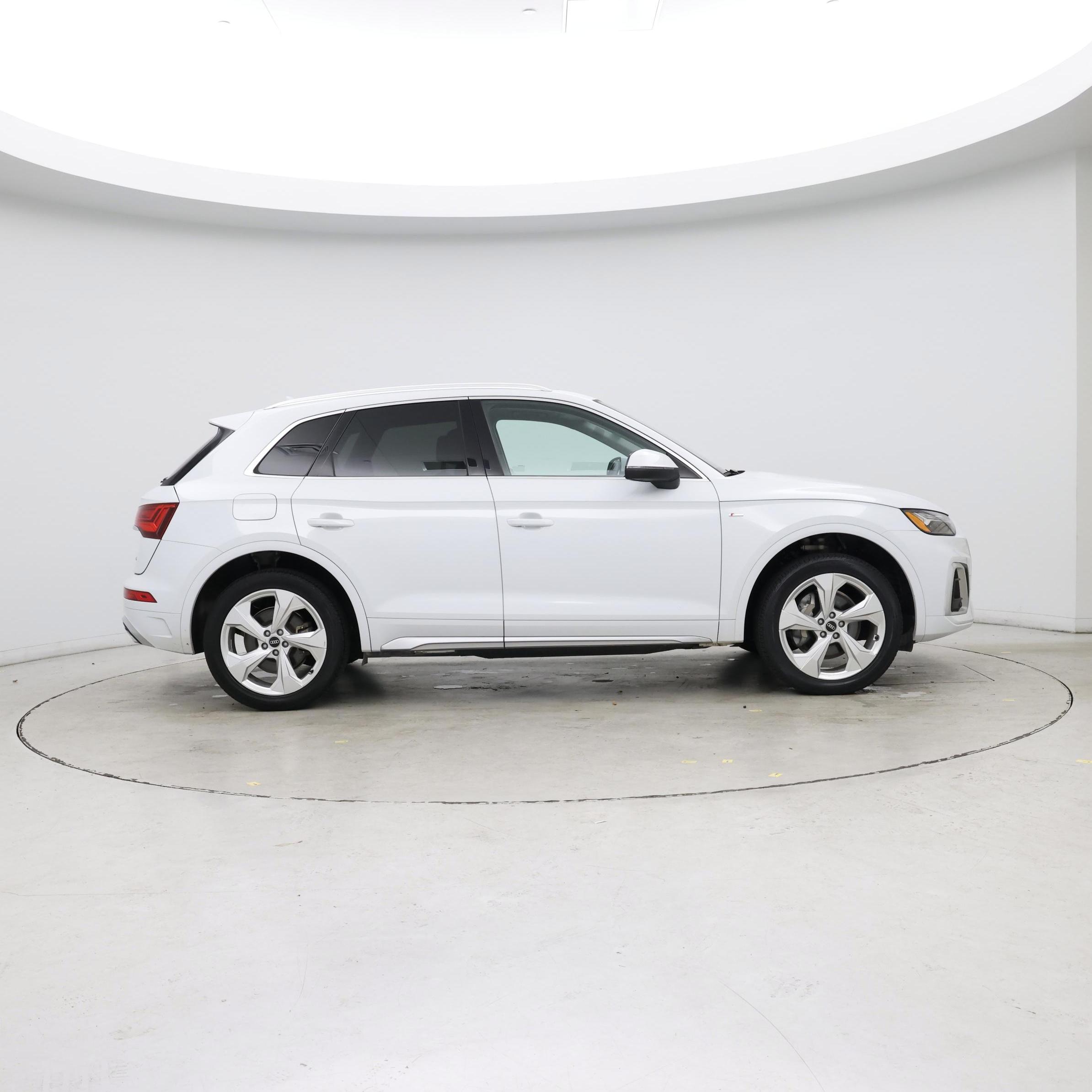 Thumbnail: 2022 Audi Q5 - 7