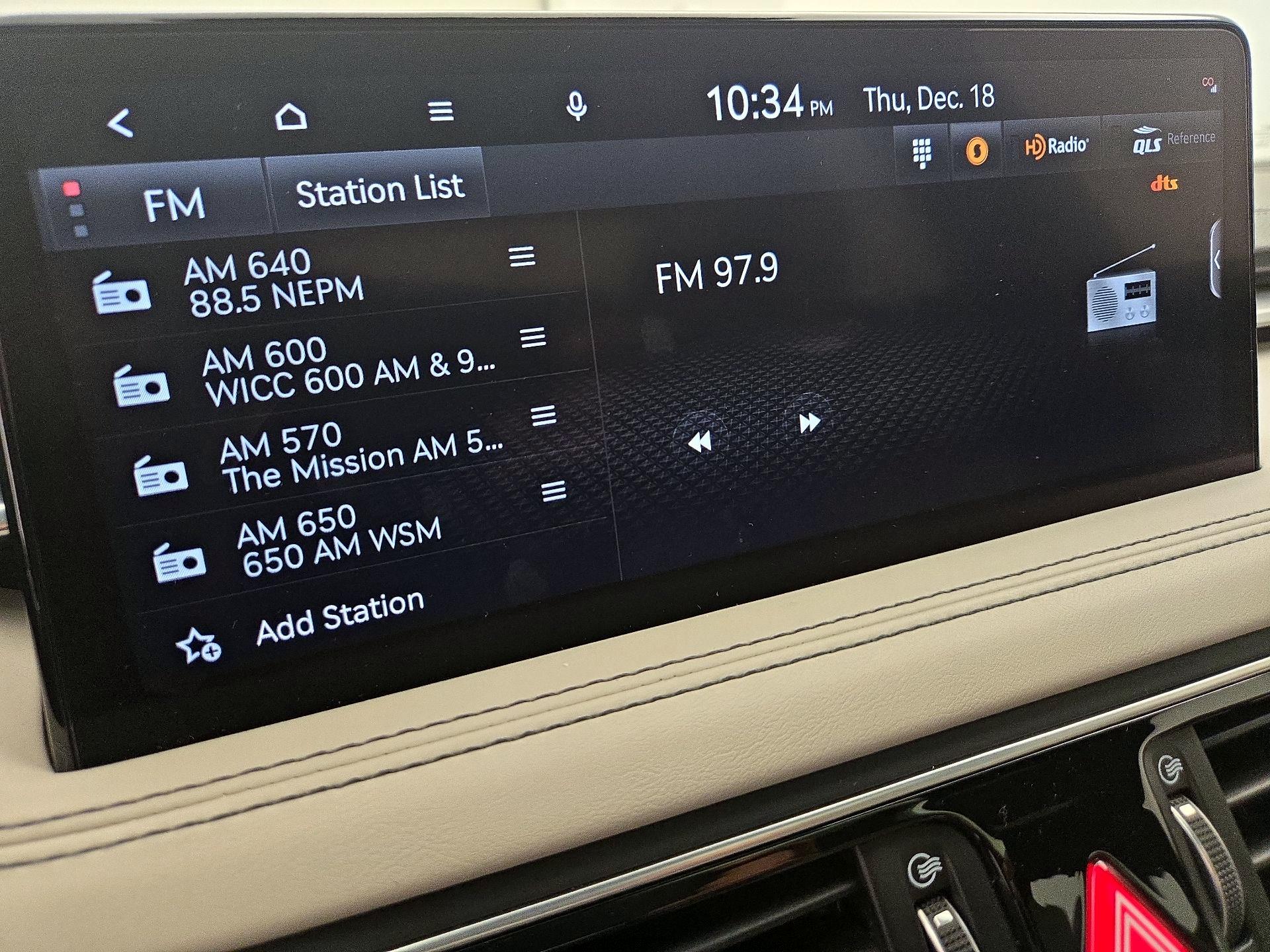 Thumbnail: 2023 Genesis G70 - 16