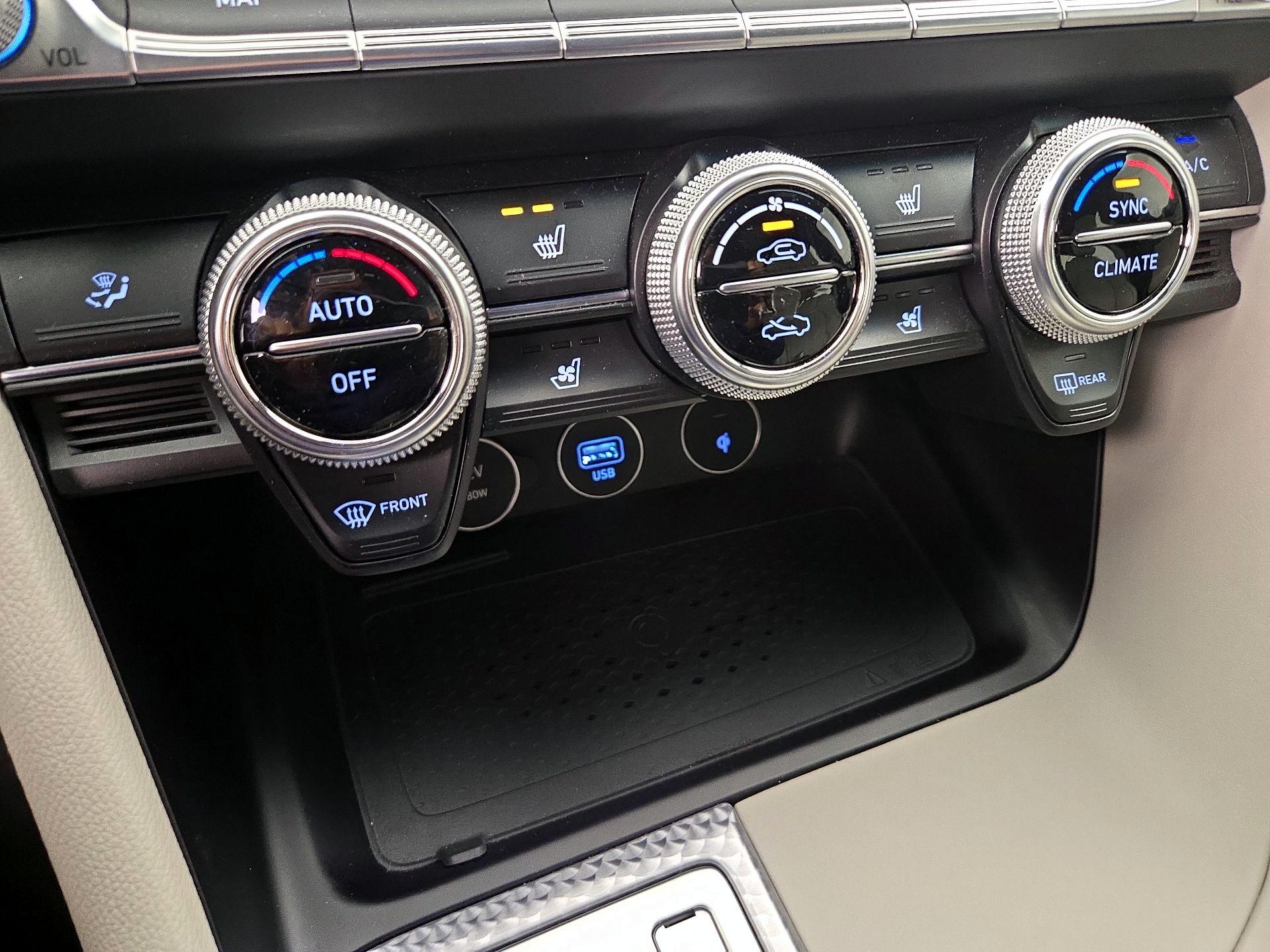 Thumbnail: 2023 Genesis G70 - 17