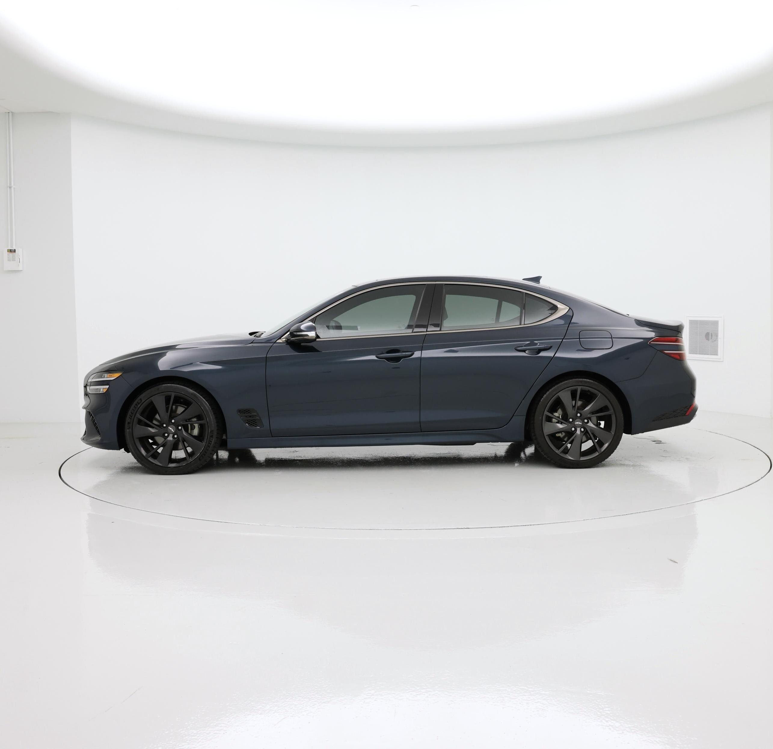 Thumbnail: 2023 Genesis G70 - 3