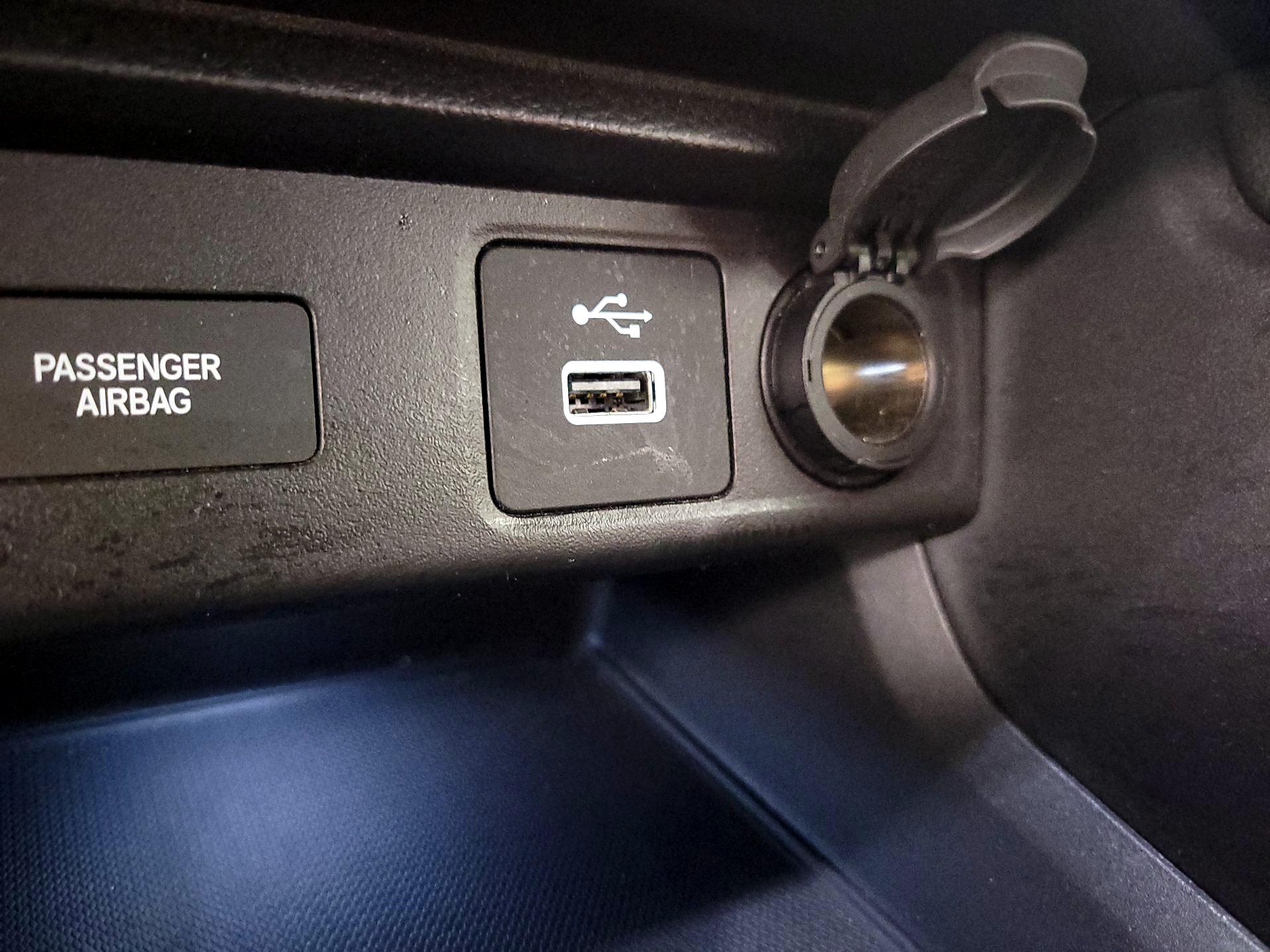 Thumbnail: 2023 Acura Integra - 18