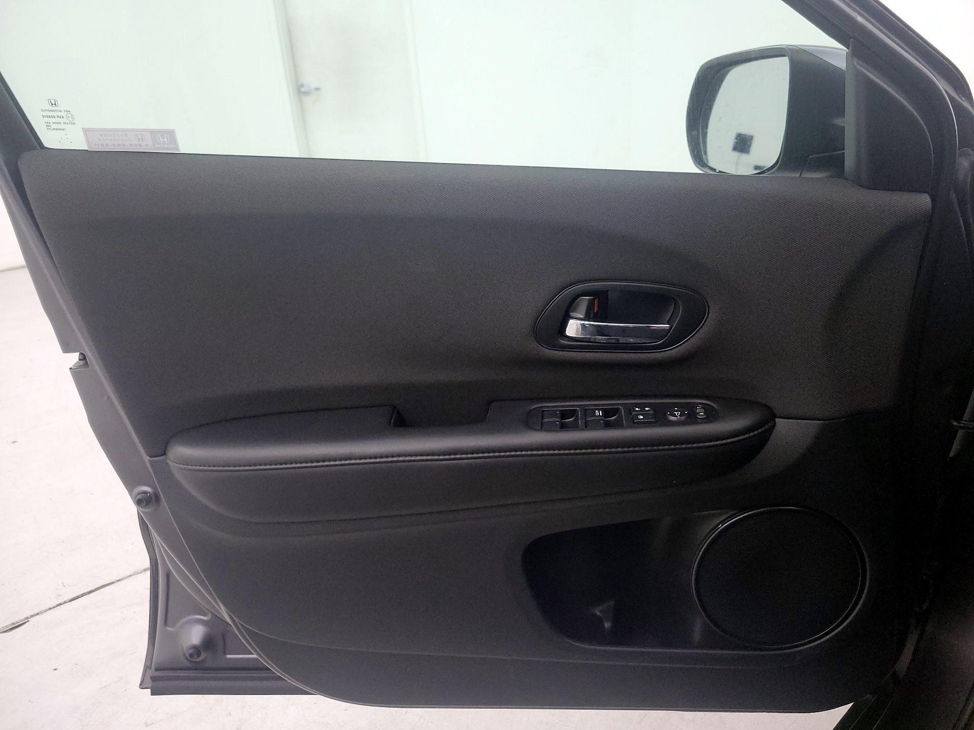 Thumbnail: 2021 Honda HR-V - 12