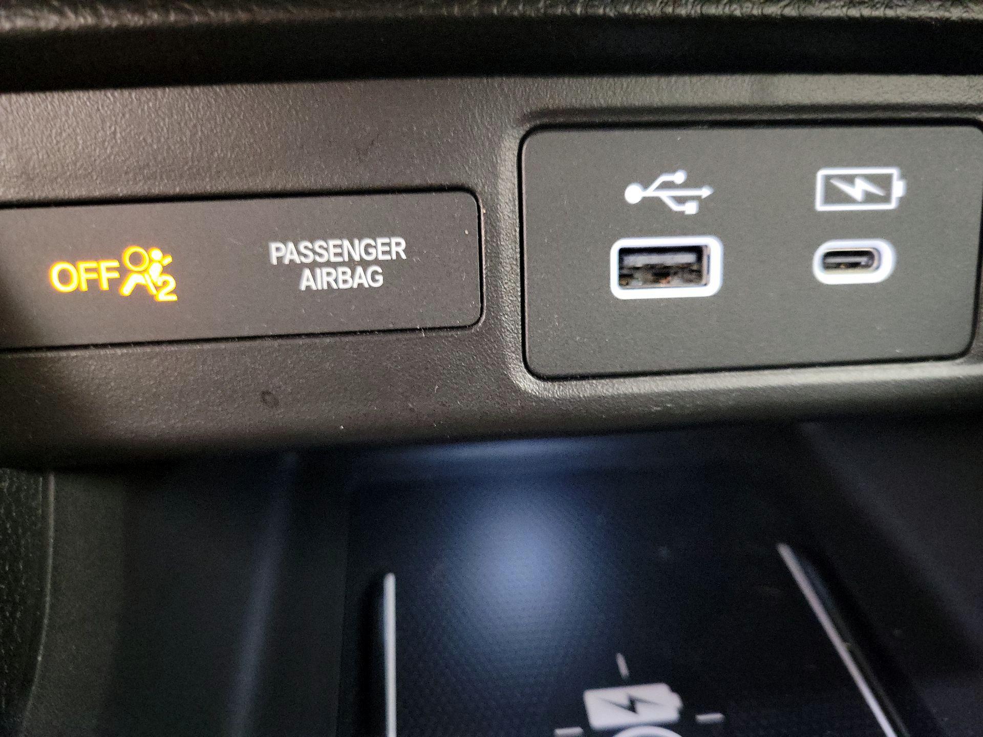 Thumbnail: 2023 Acura Integra - 18