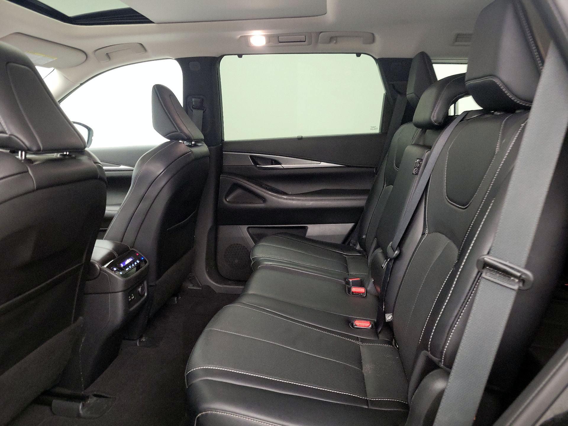 Thumbnail: 2023 INFINITI QX60 - 20