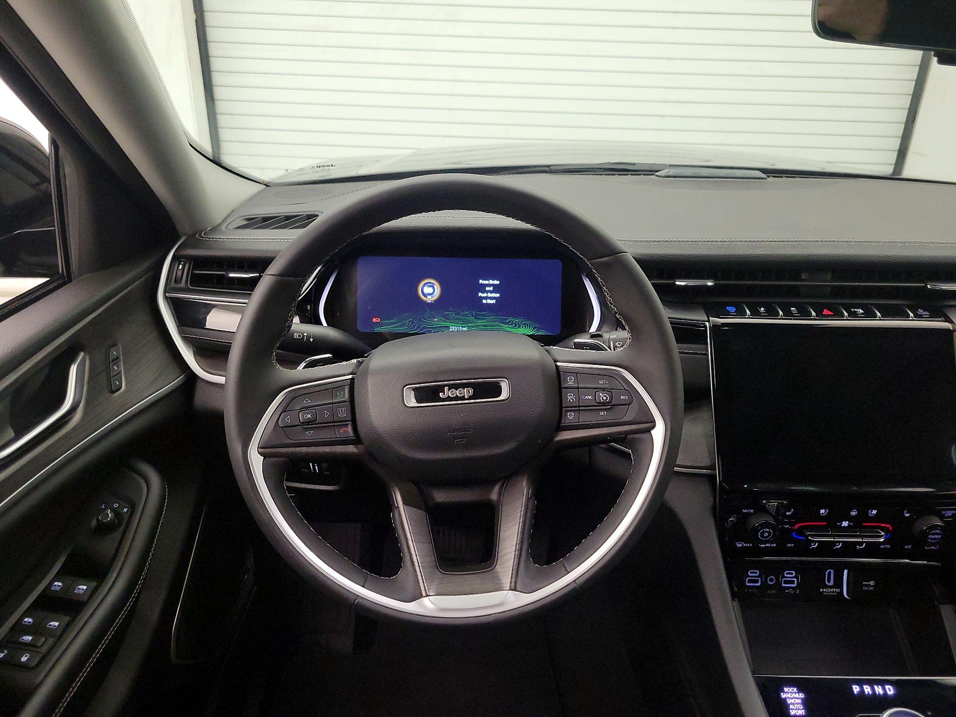 Thumbnail: 2023 Jeep Grand Cherokee - 10