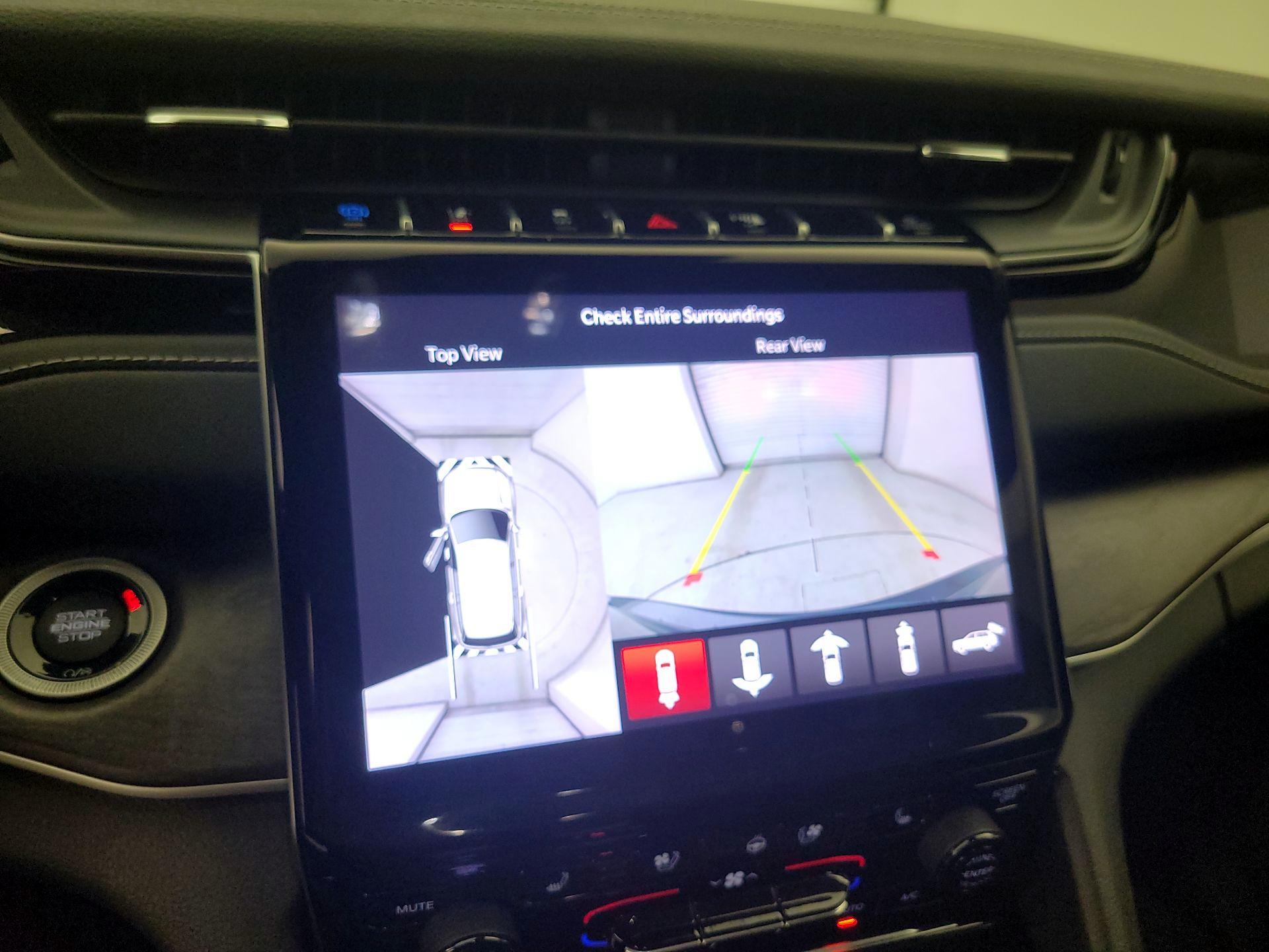 Thumbnail: 2023 Jeep Grand Cherokee - 15