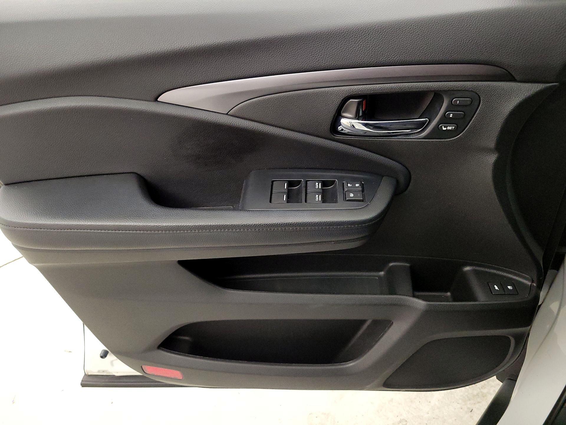 Thumbnail: 2022 Honda Pilot - 12