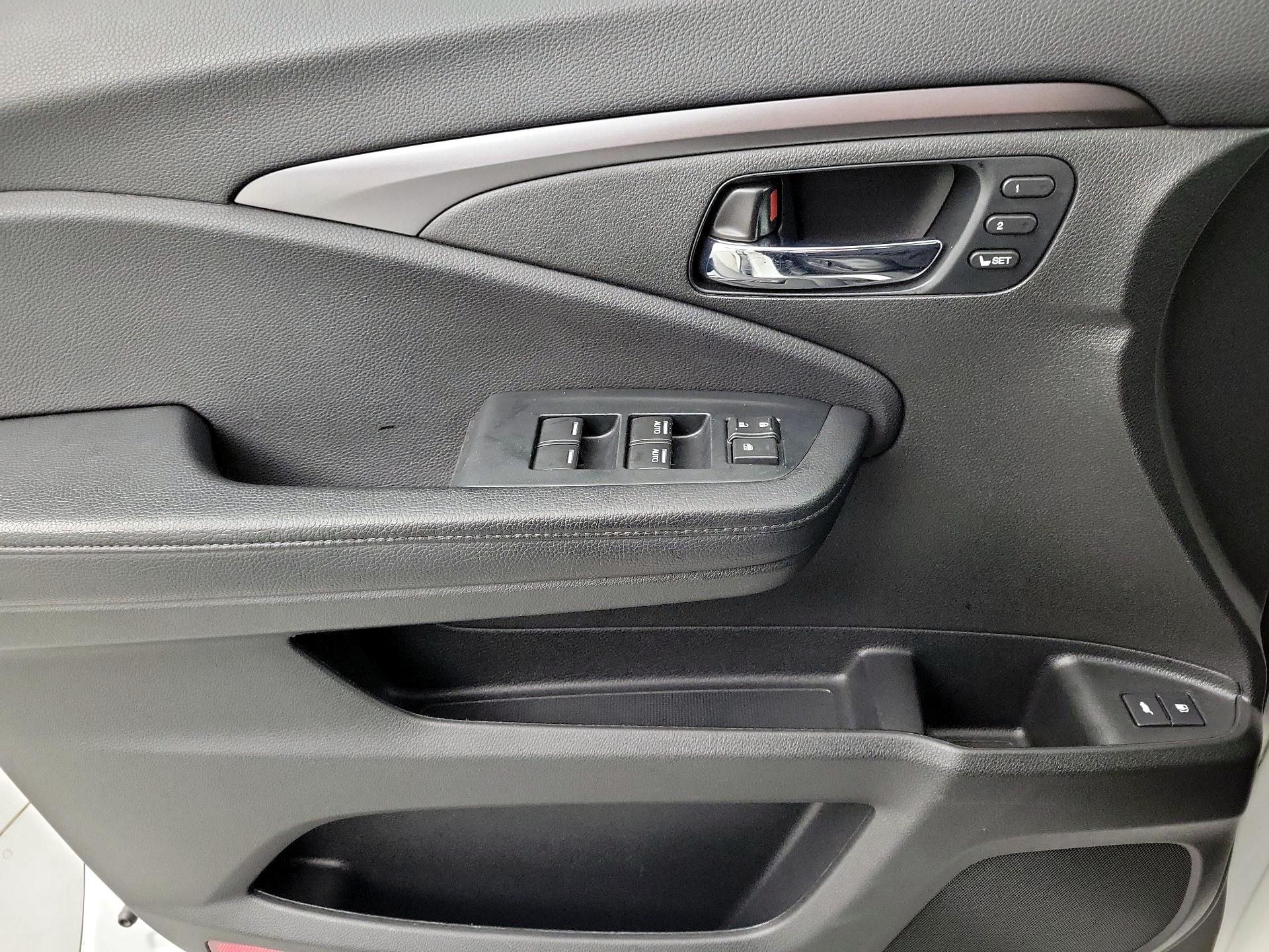 Thumbnail: 2022 Honda Pilot - 10