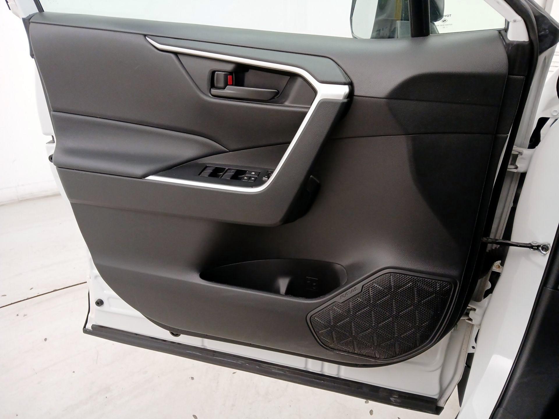 Thumbnail: 2023 Toyota RAV4 - 12