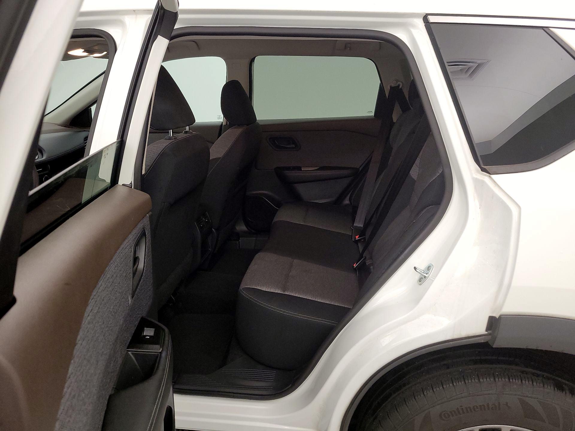 Thumbnail: 2021 Nissan Rogue - 18