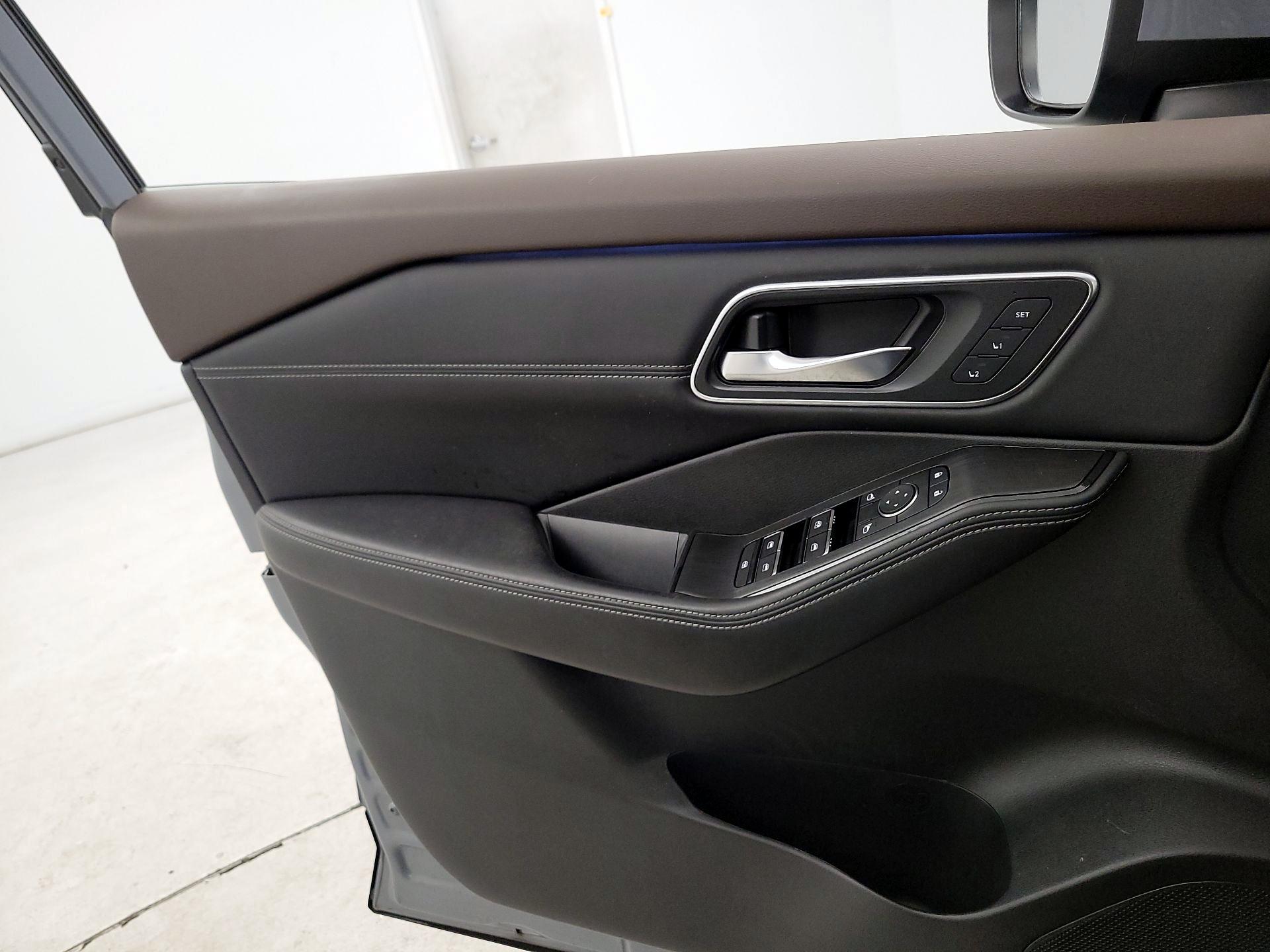 Thumbnail: 2023 Nissan Rogue - 12