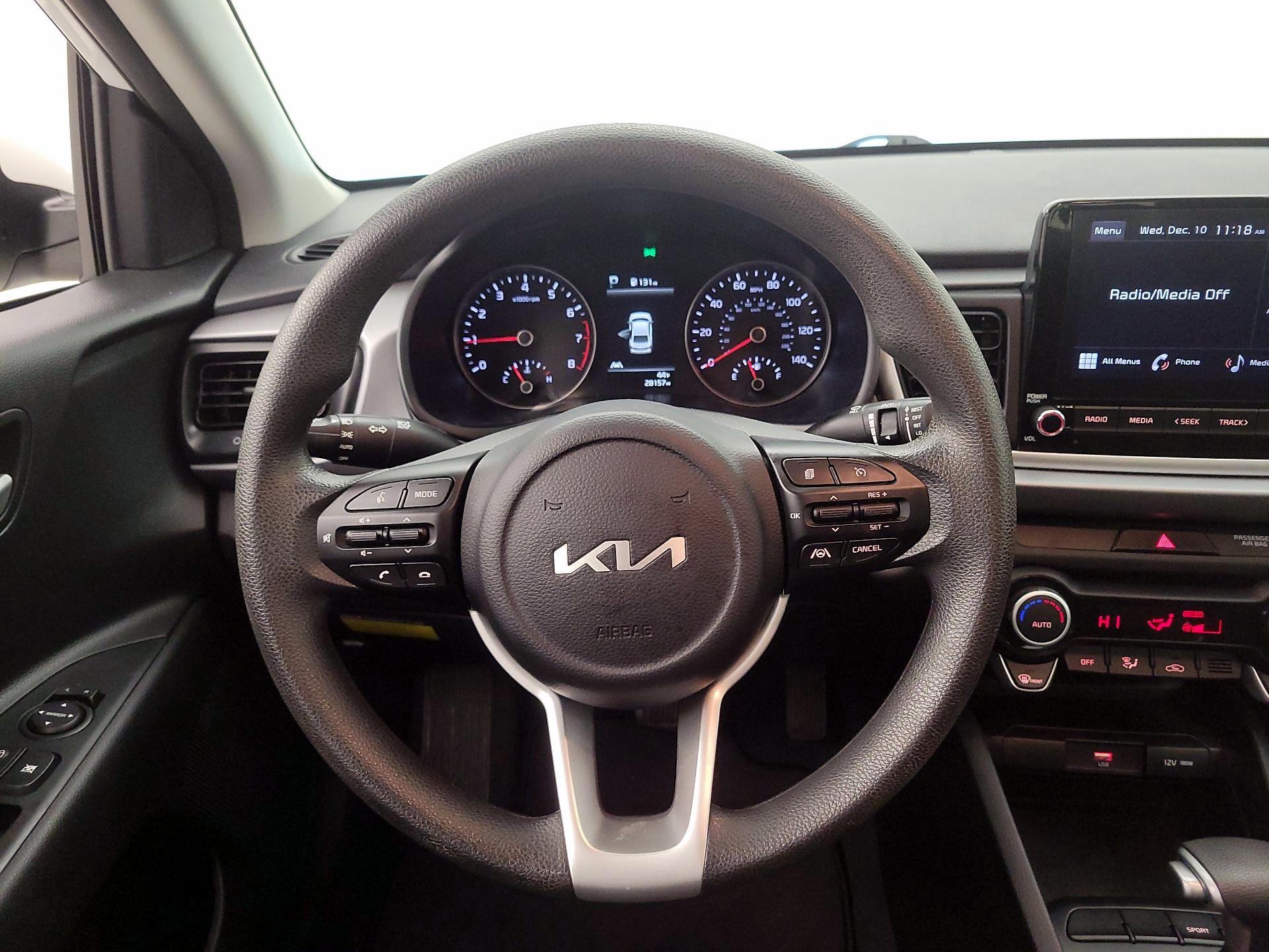 Thumbnail: 2023 Kia Rio - 10