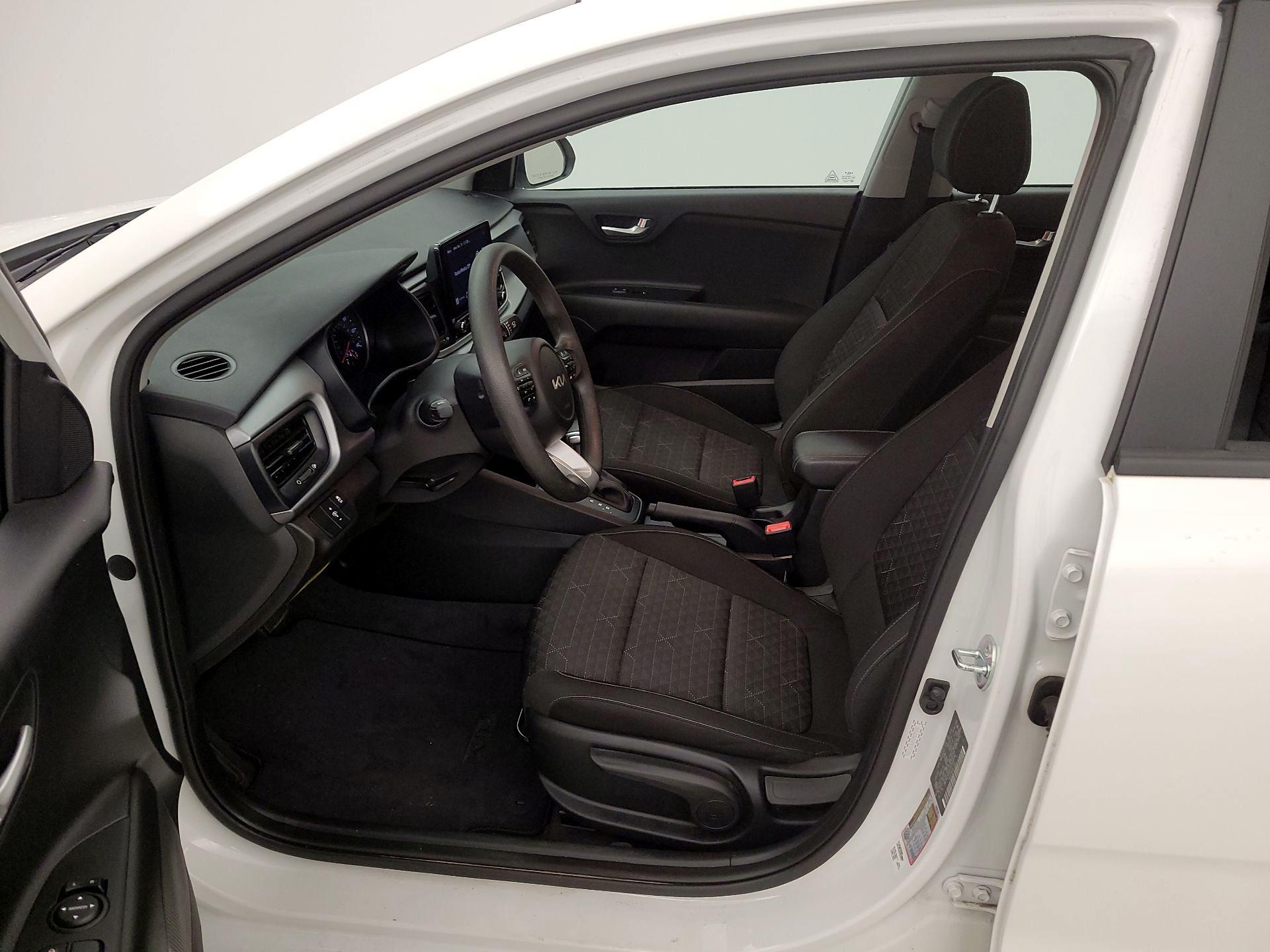 Thumbnail: 2023 Kia Rio - 11