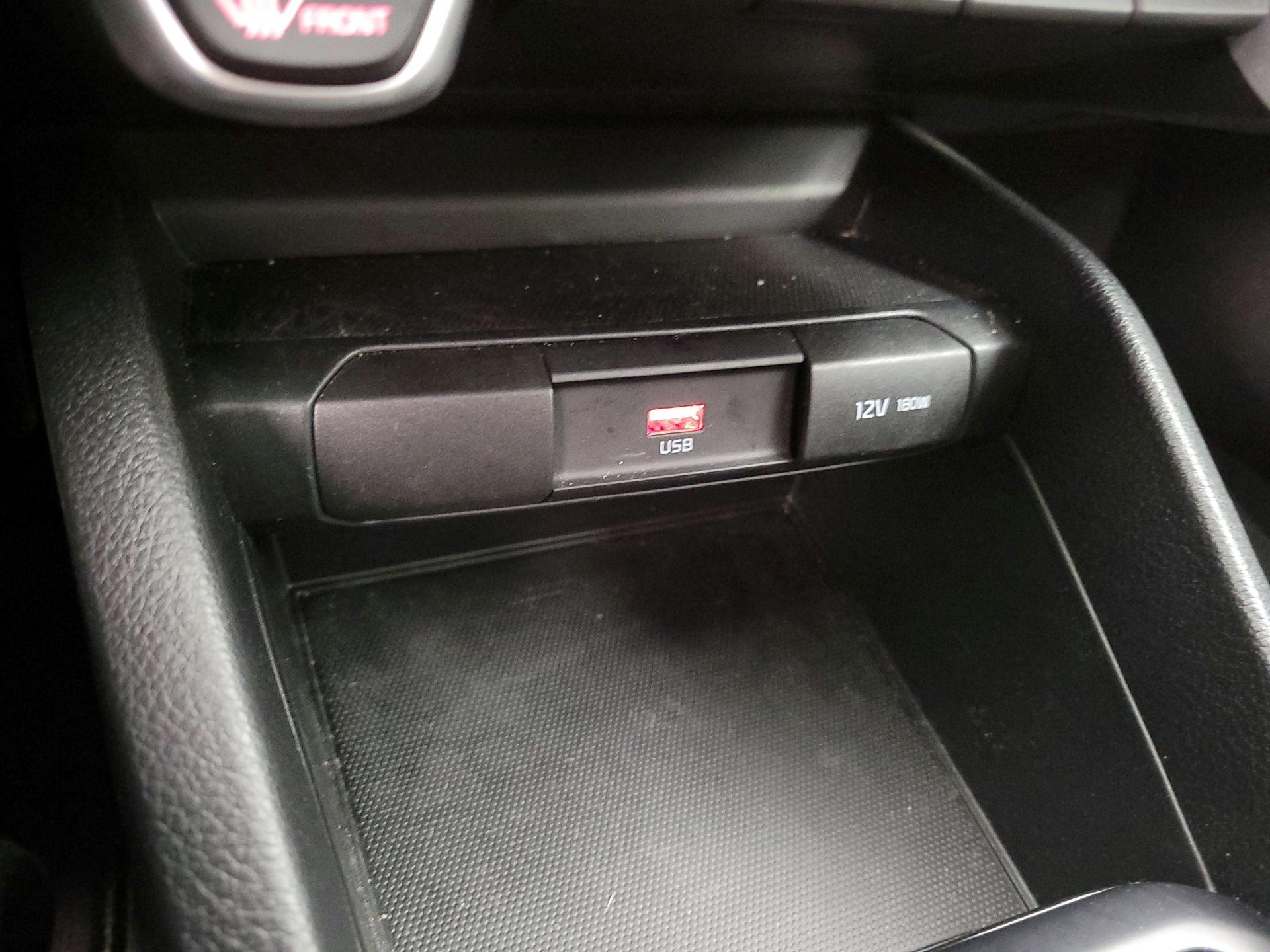 Thumbnail: 2023 Kia Rio - 18