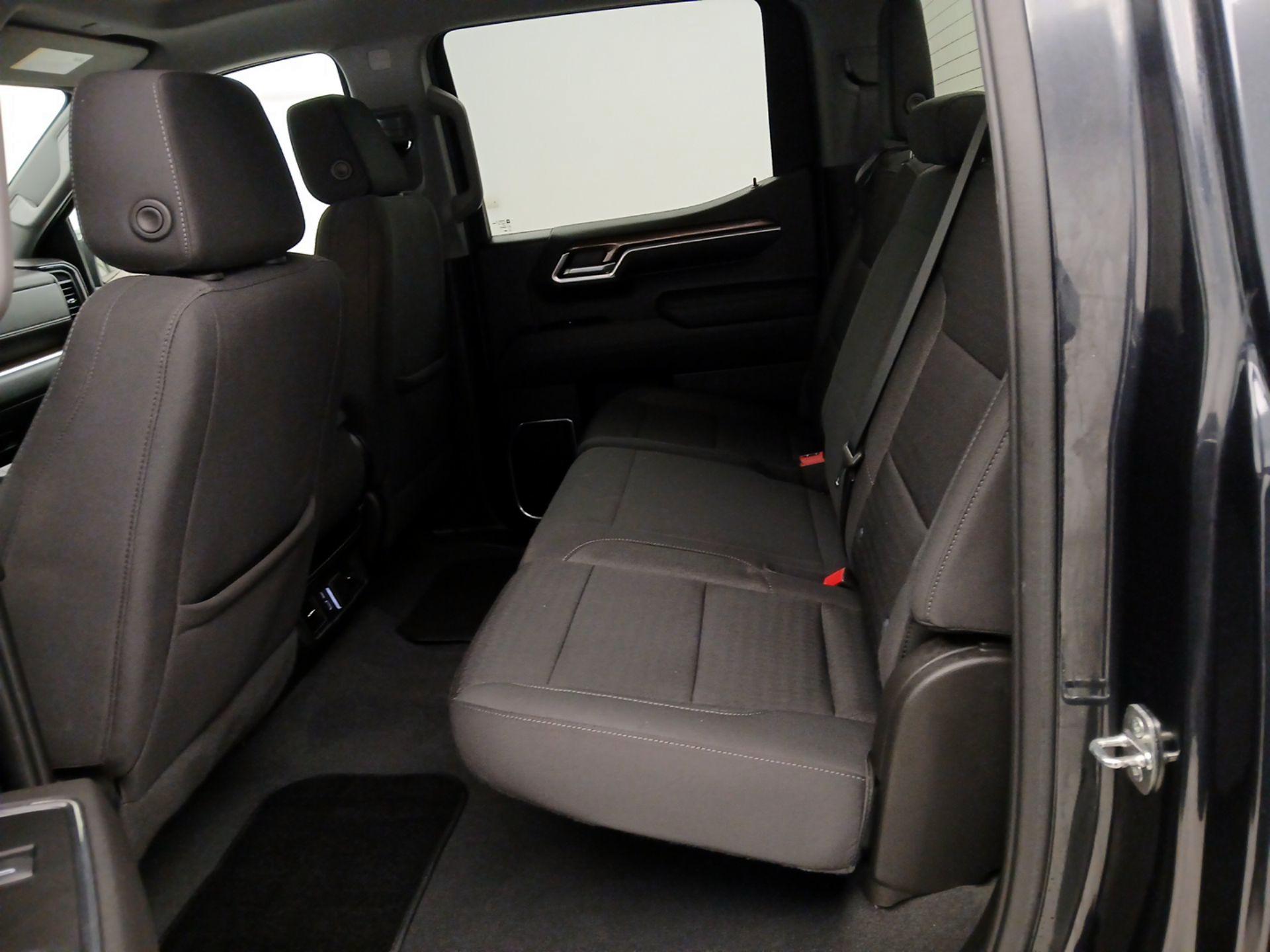 Thumbnail: 2022 Chevrolet Silverado 1500 - 19