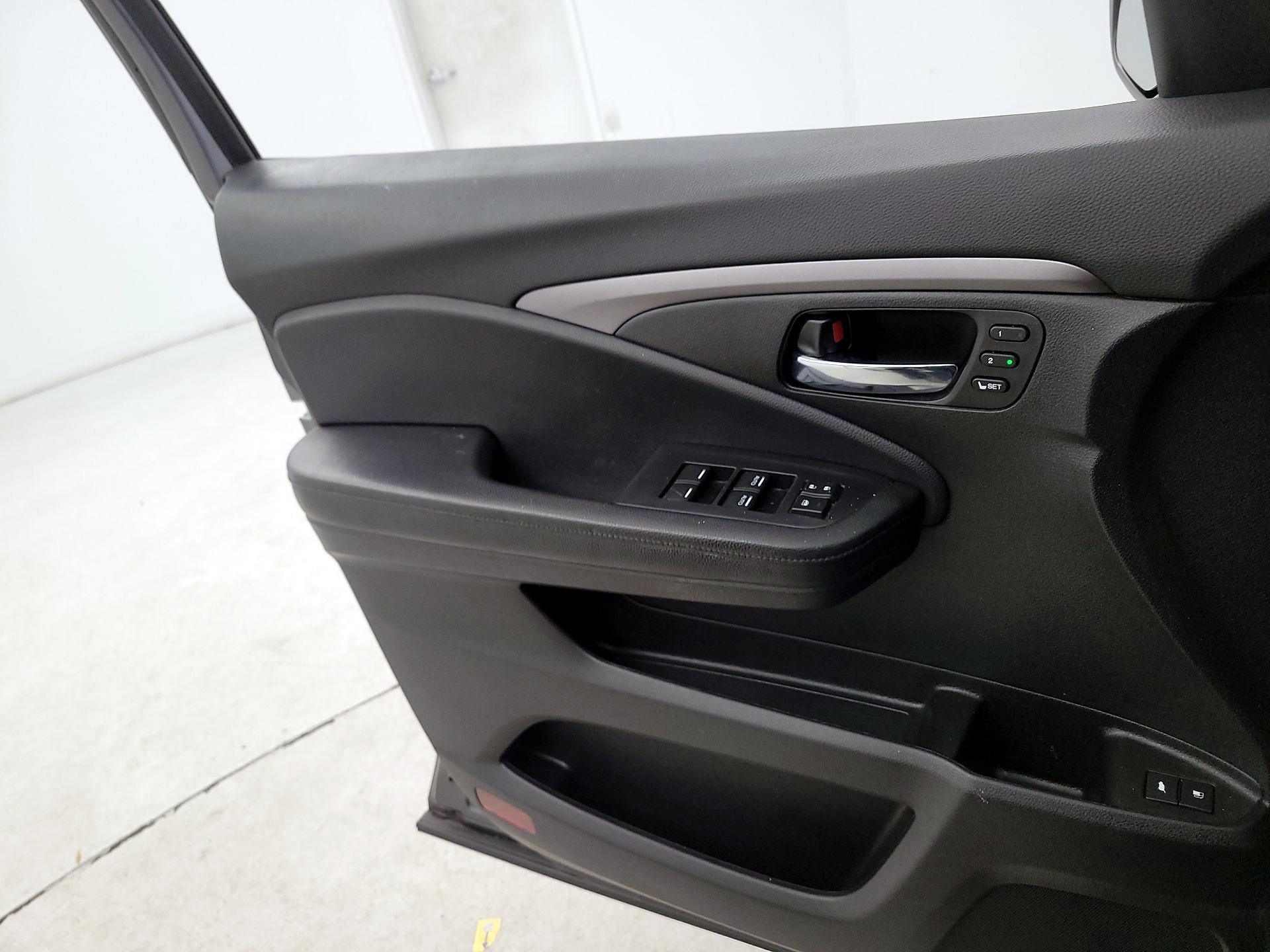 Thumbnail: 2021 Honda Pilot - 12