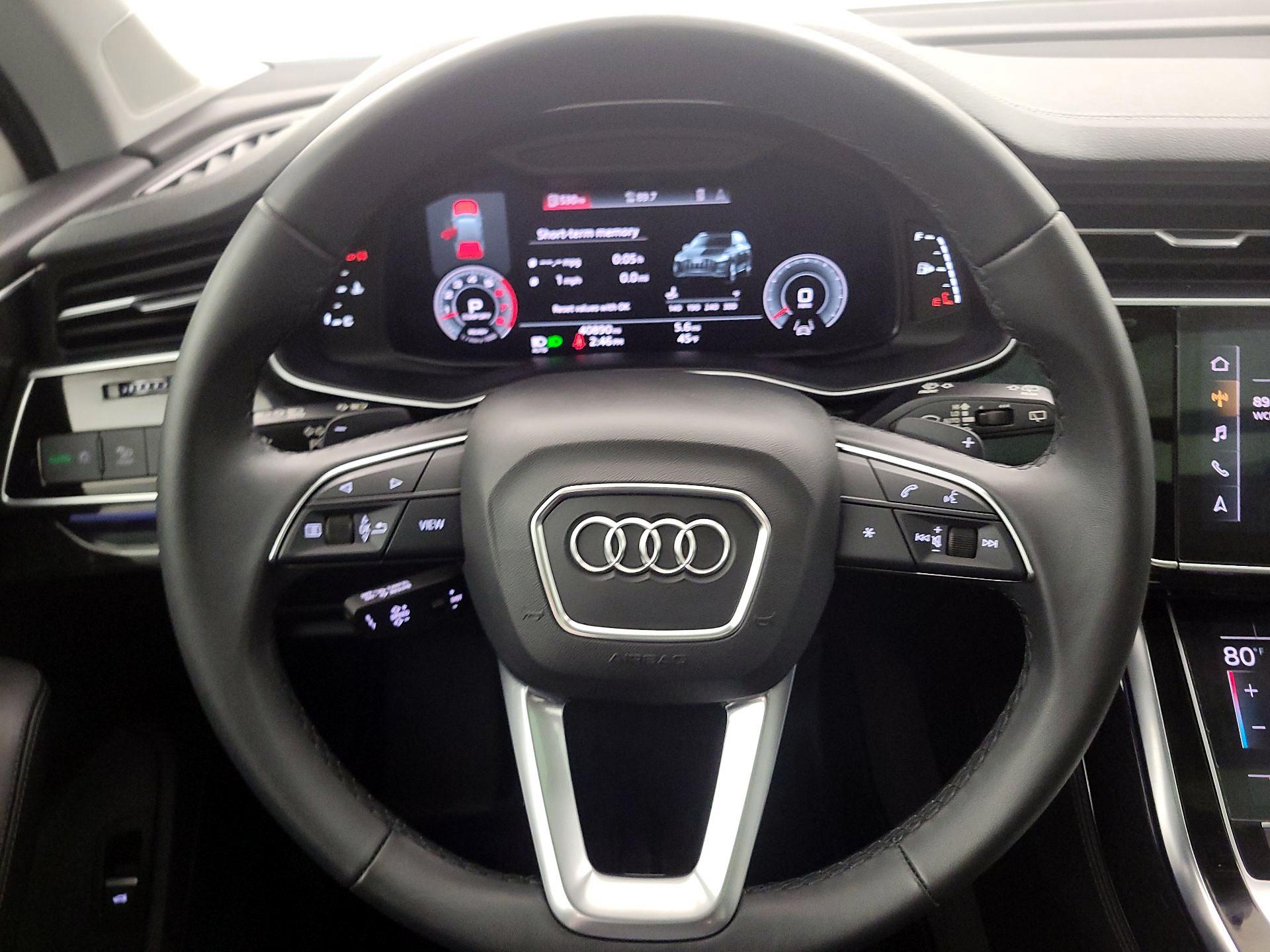 Thumbnail: 2023 Audi Q7 - 10