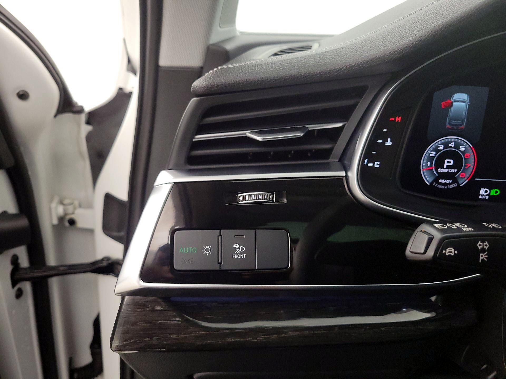 Thumbnail: 2023 Audi Q7 - 13