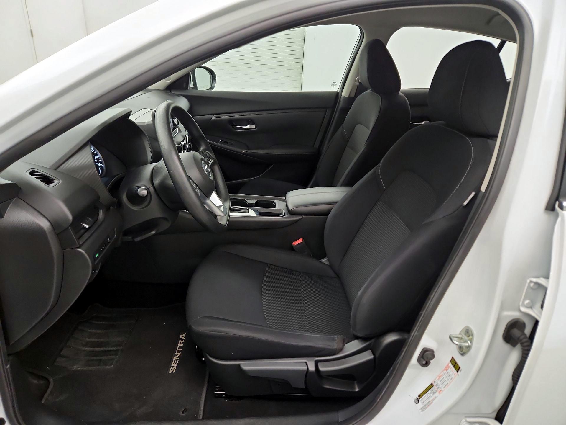 Thumbnail: 2022 Nissan Sentra - 9