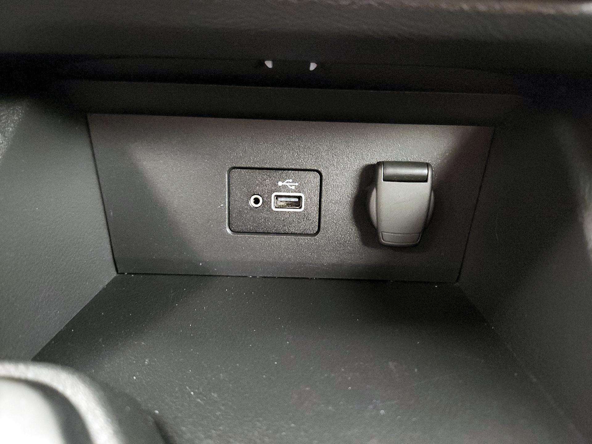 Thumbnail: 2022 Nissan Sentra - 16