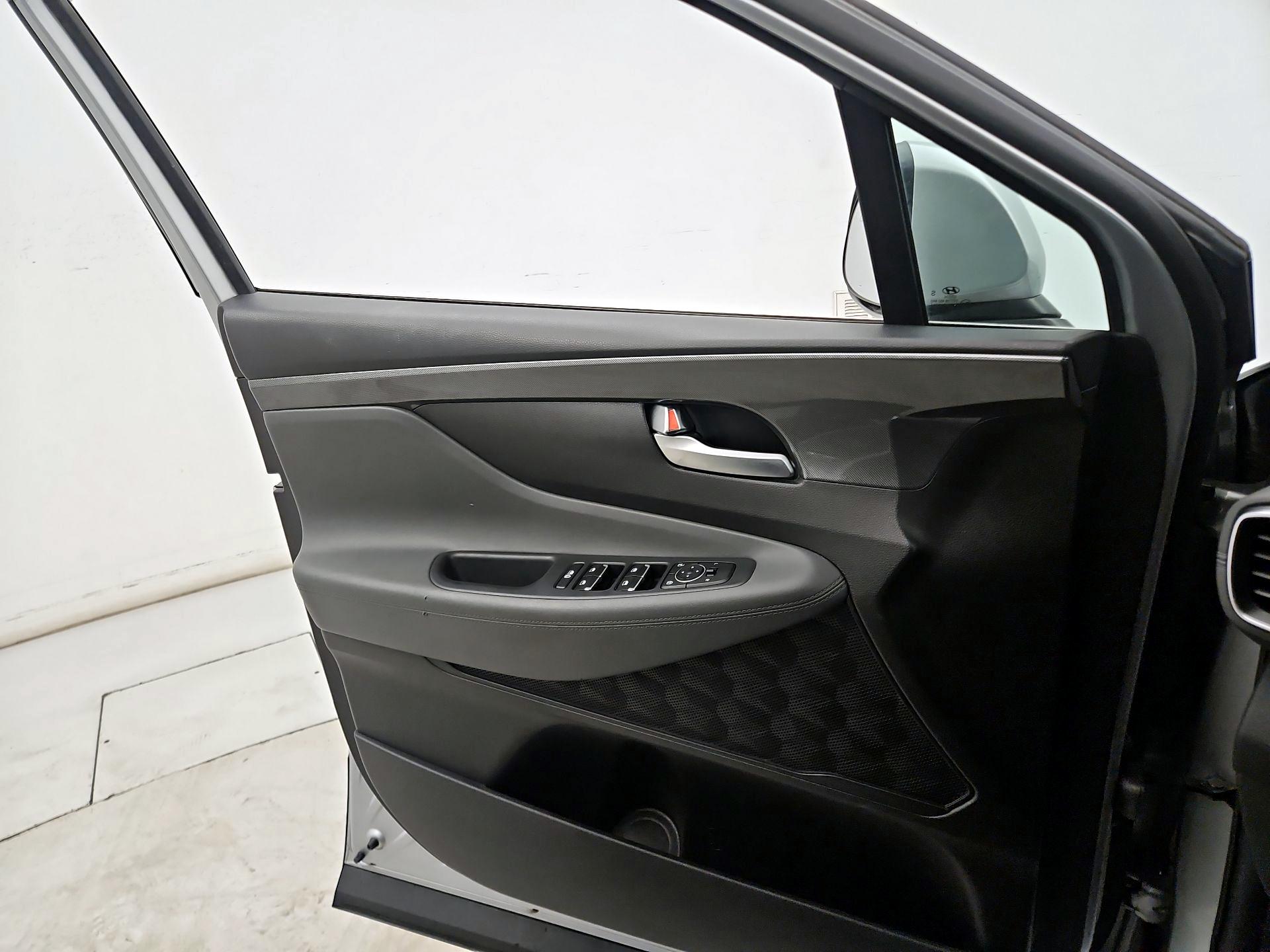 Thumbnail: 2023 Hyundai Santa Fe - 12