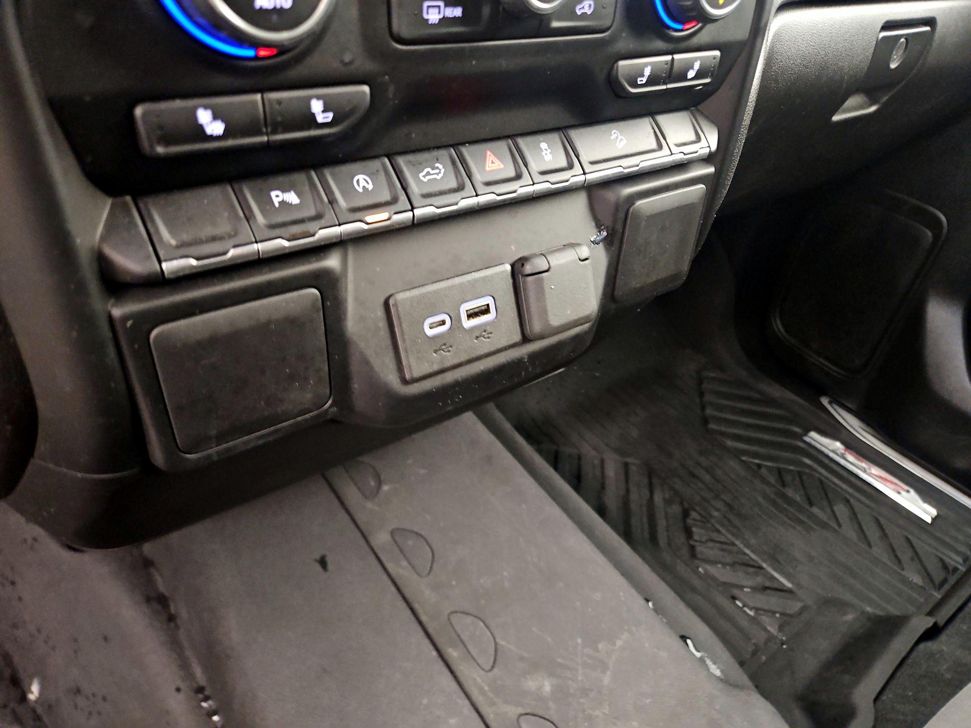 Thumbnail: 2022 Chevrolet Silverado 1500 - 18