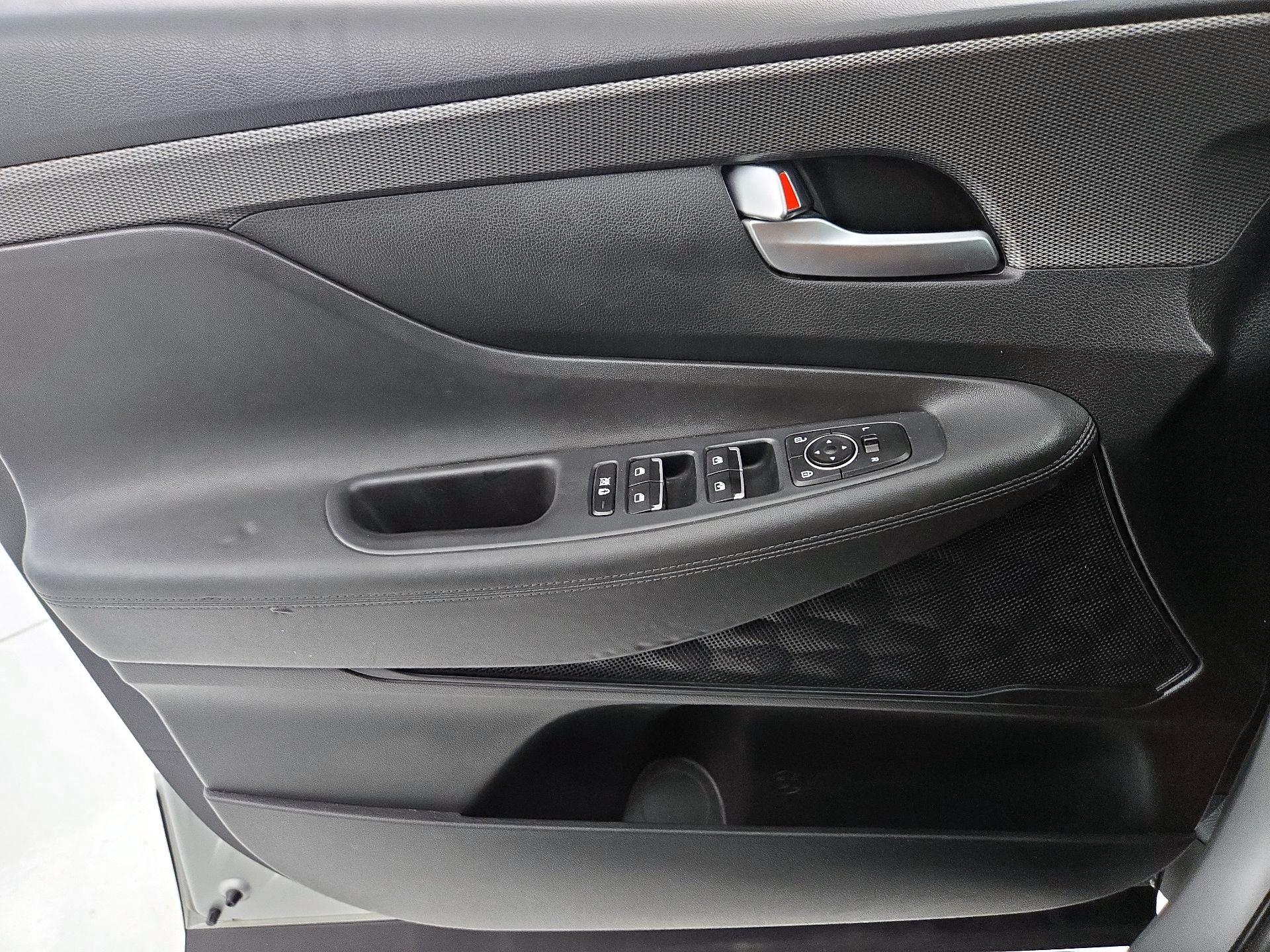 Thumbnail: 2020 Hyundai Santa Fe - 12