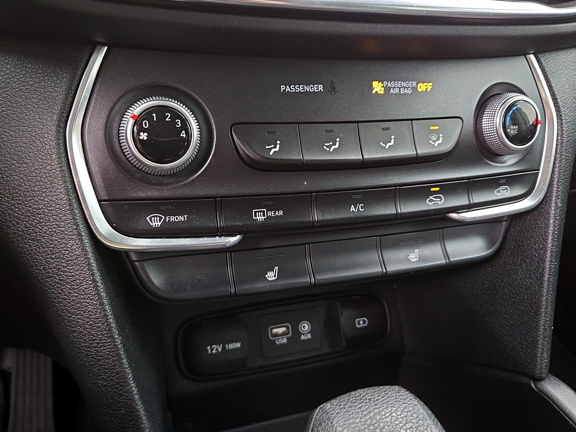 Thumbnail: 2020 Hyundai Santa Fe - 16