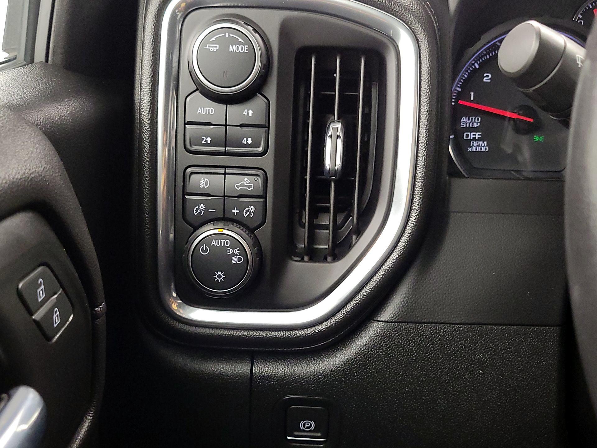 Thumbnail: 2021 Chevrolet Silverado 1500 - 13