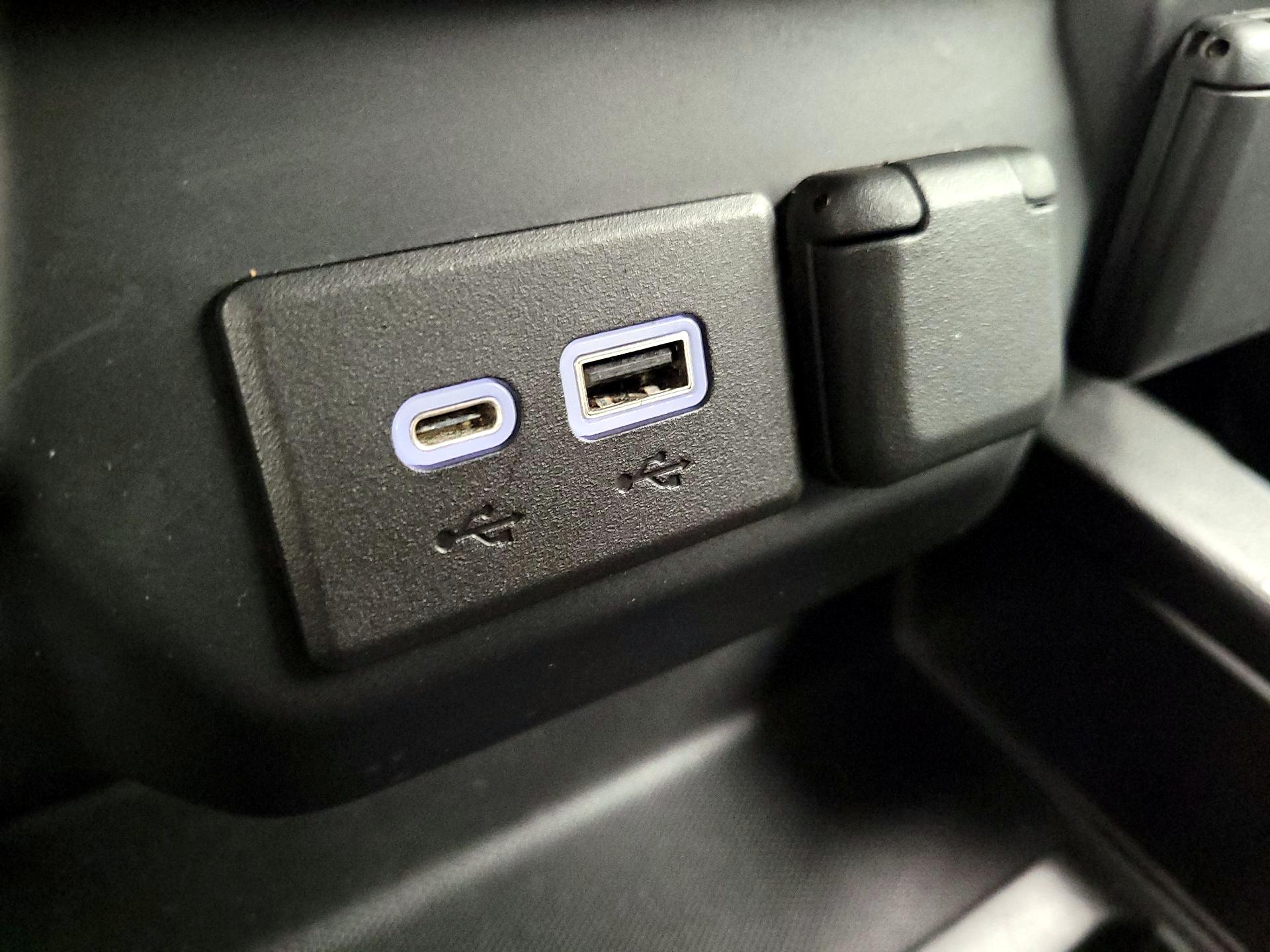 Thumbnail: 2021 Chevrolet Silverado 1500 - 18