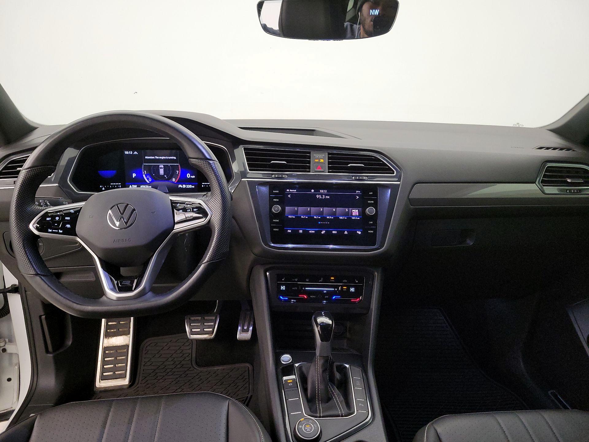 Thumbnail: 2022 Volkswagen Tiguan - 9