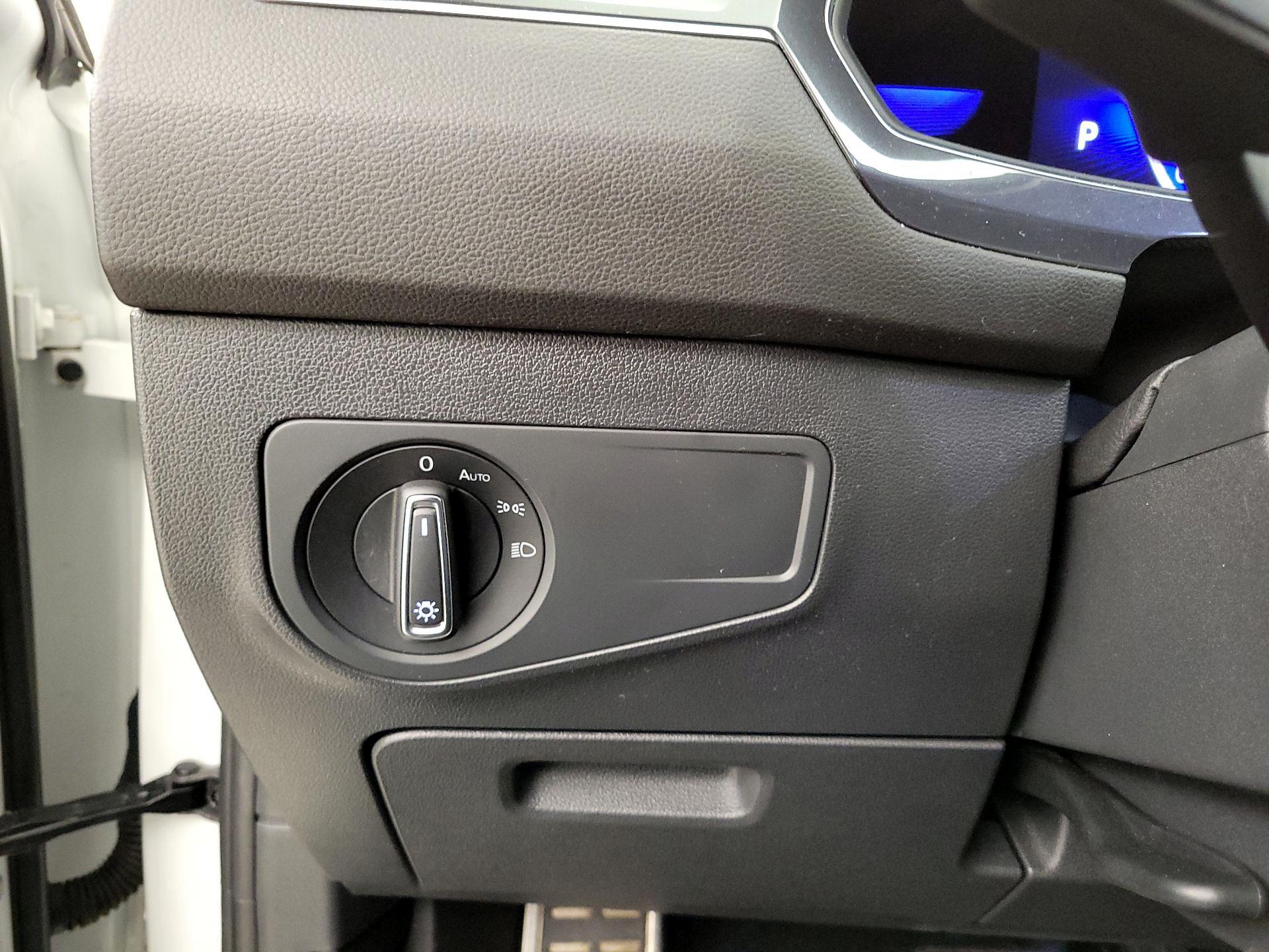 Thumbnail: 2022 Volkswagen Tiguan - 13