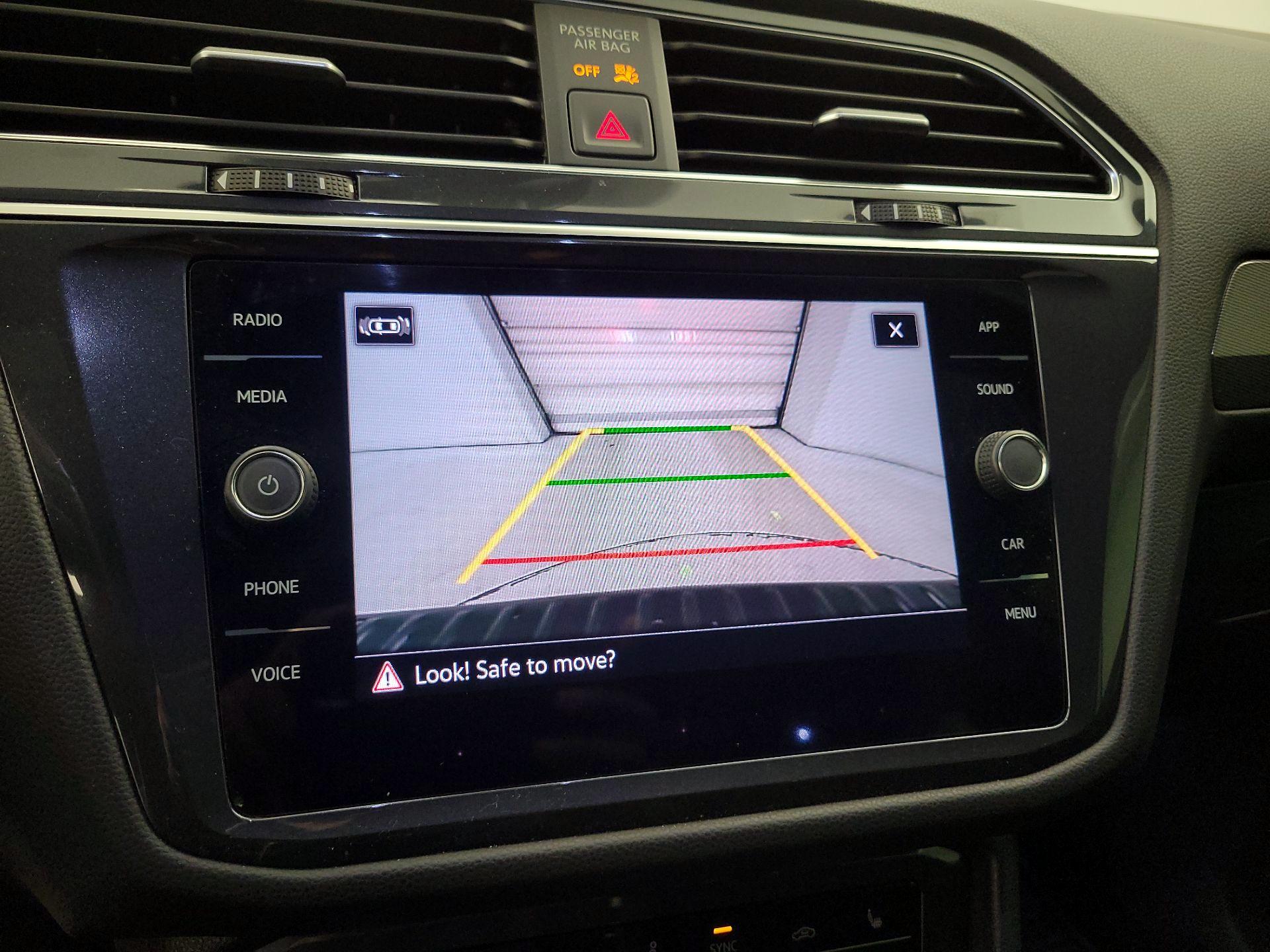 Thumbnail: 2022 Volkswagen Tiguan - 14