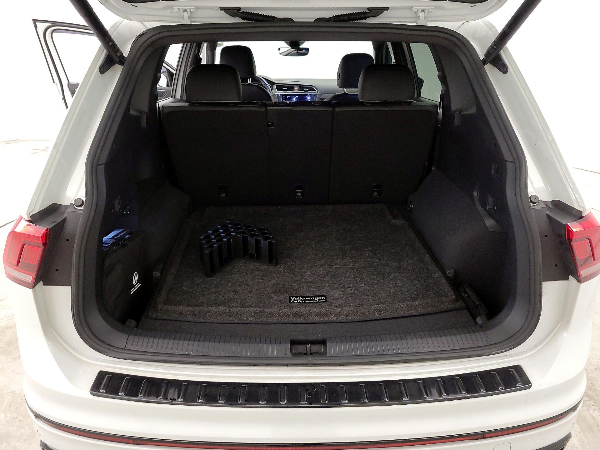 Thumbnail: 2022 Volkswagen Tiguan - 20