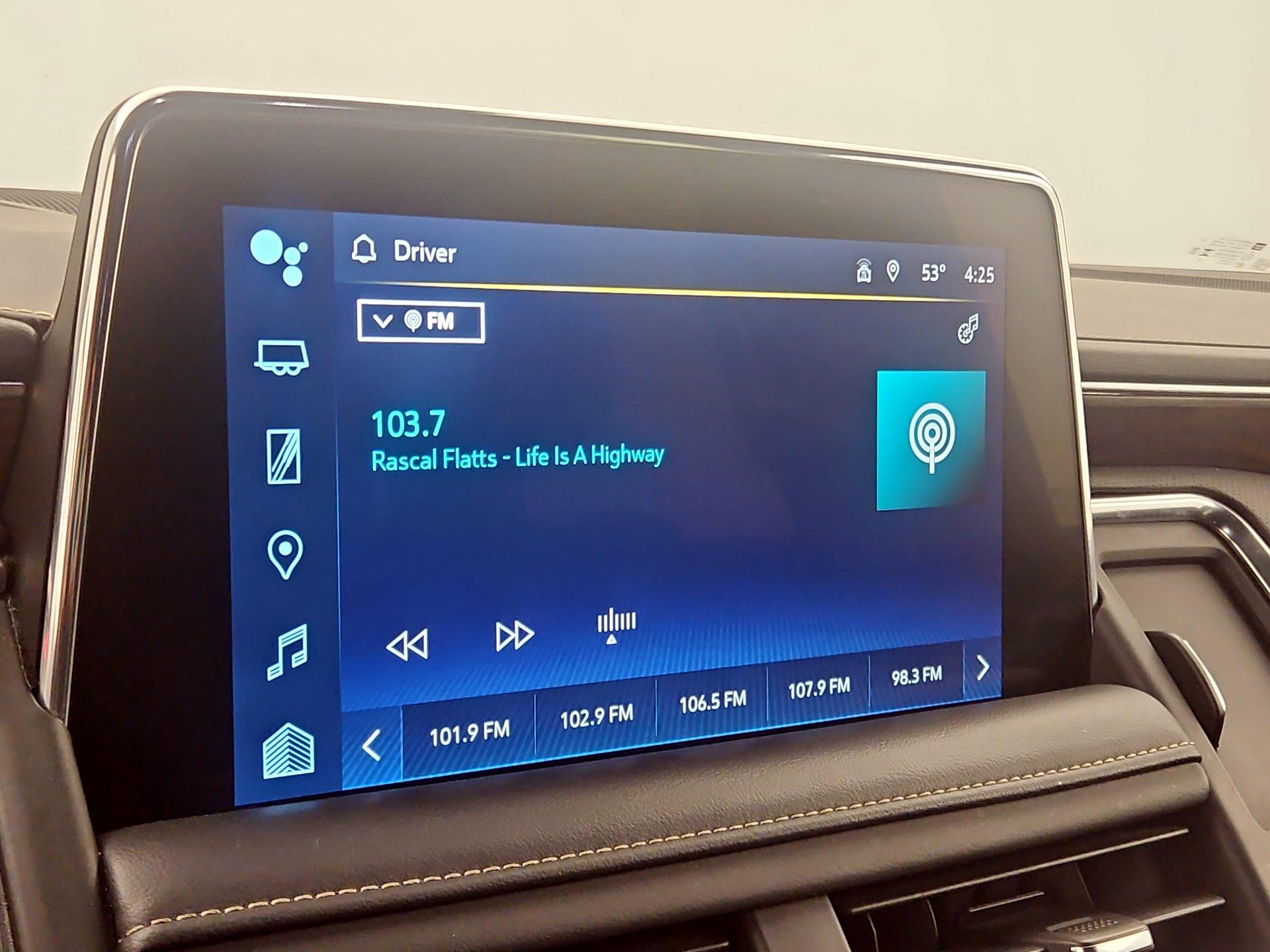 Thumbnail: 2023 Chevrolet Suburban - 15