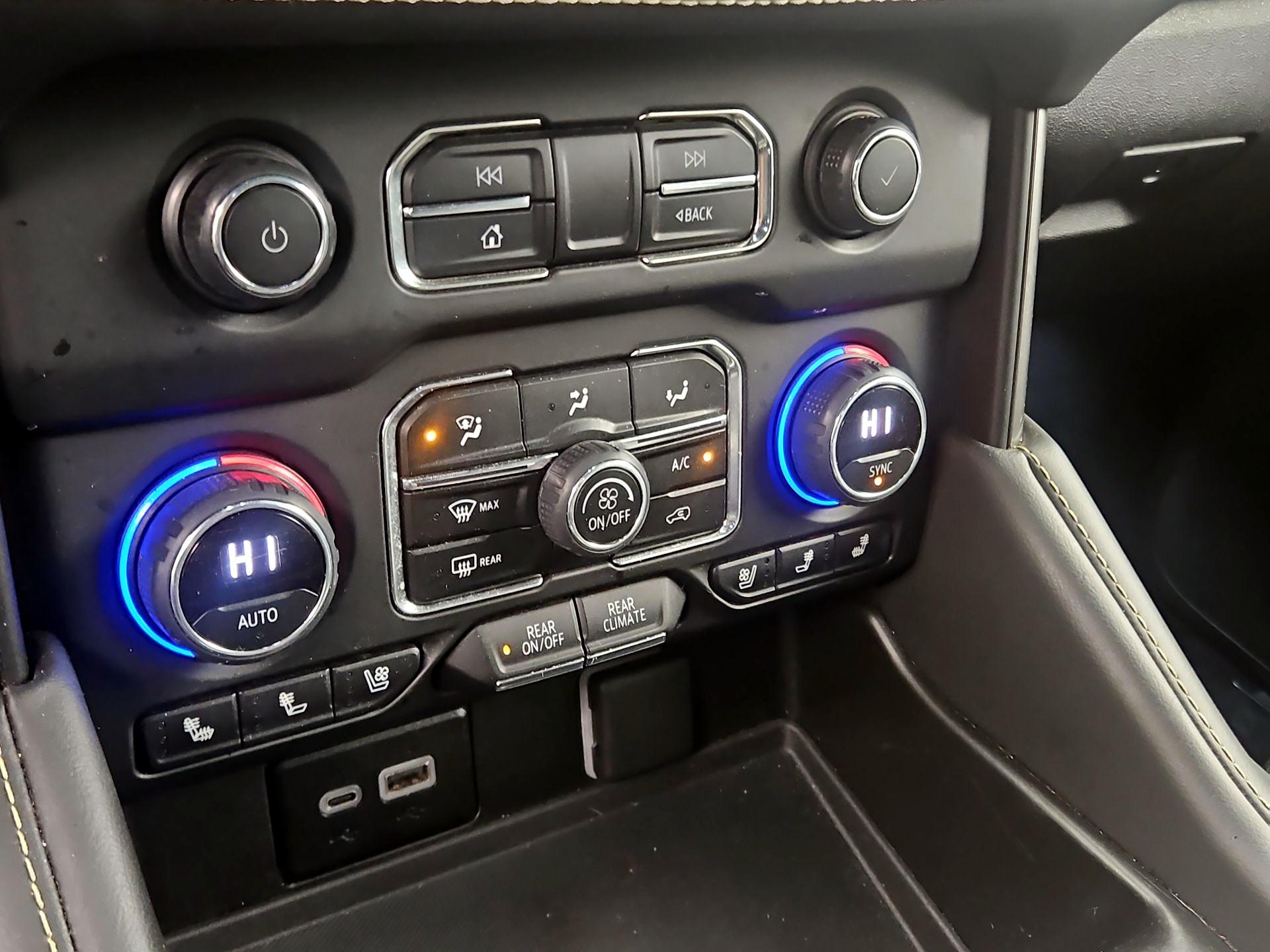 Thumbnail: 2023 Chevrolet Suburban - 16