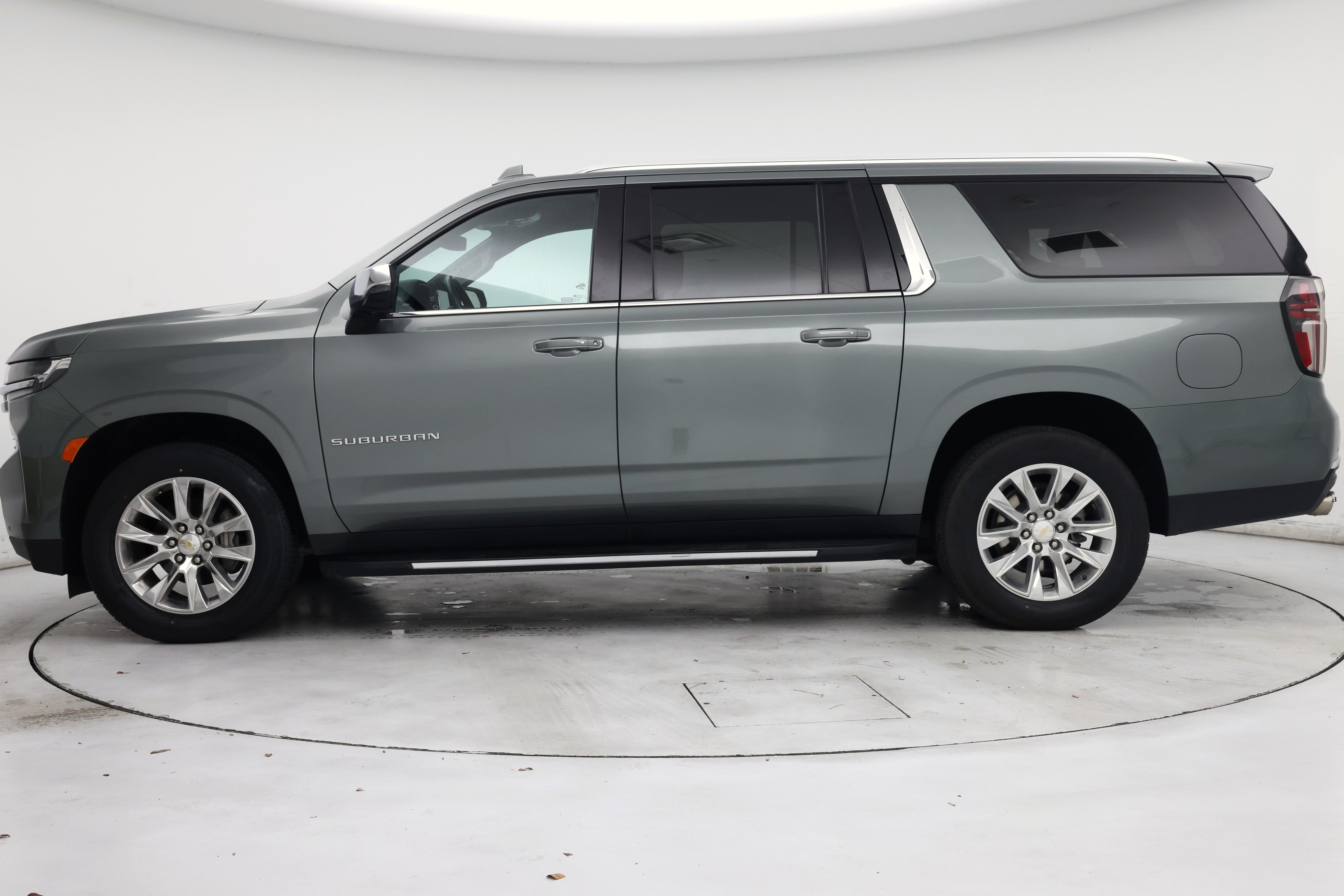 Thumbnail: 2023 Chevrolet Suburban - 3