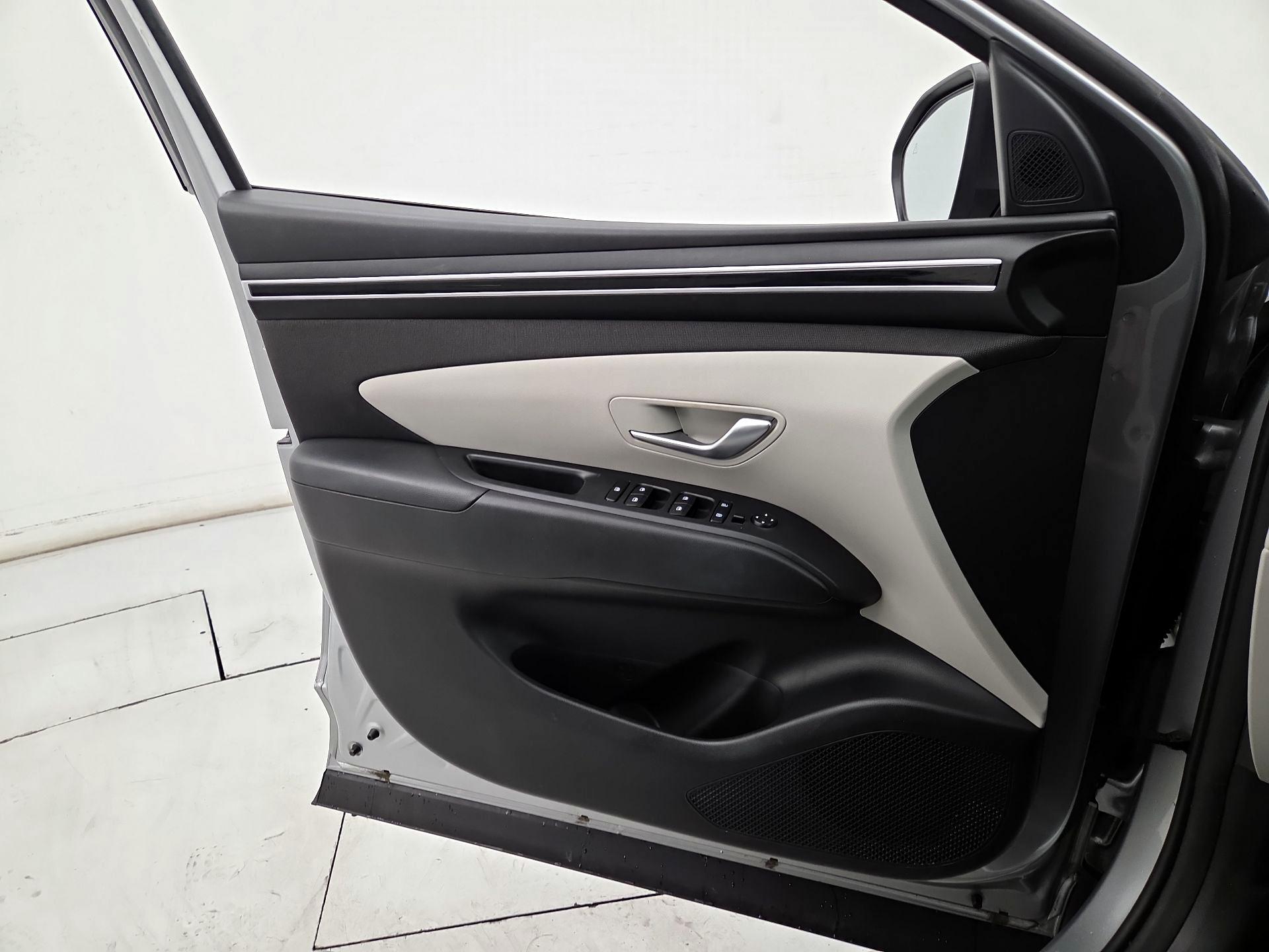 Thumbnail: 2023 Hyundai Tucson - 12