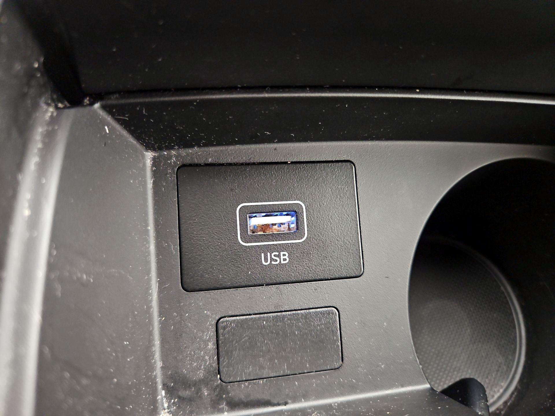 Thumbnail: 2023 Hyundai Santa Fe - 18