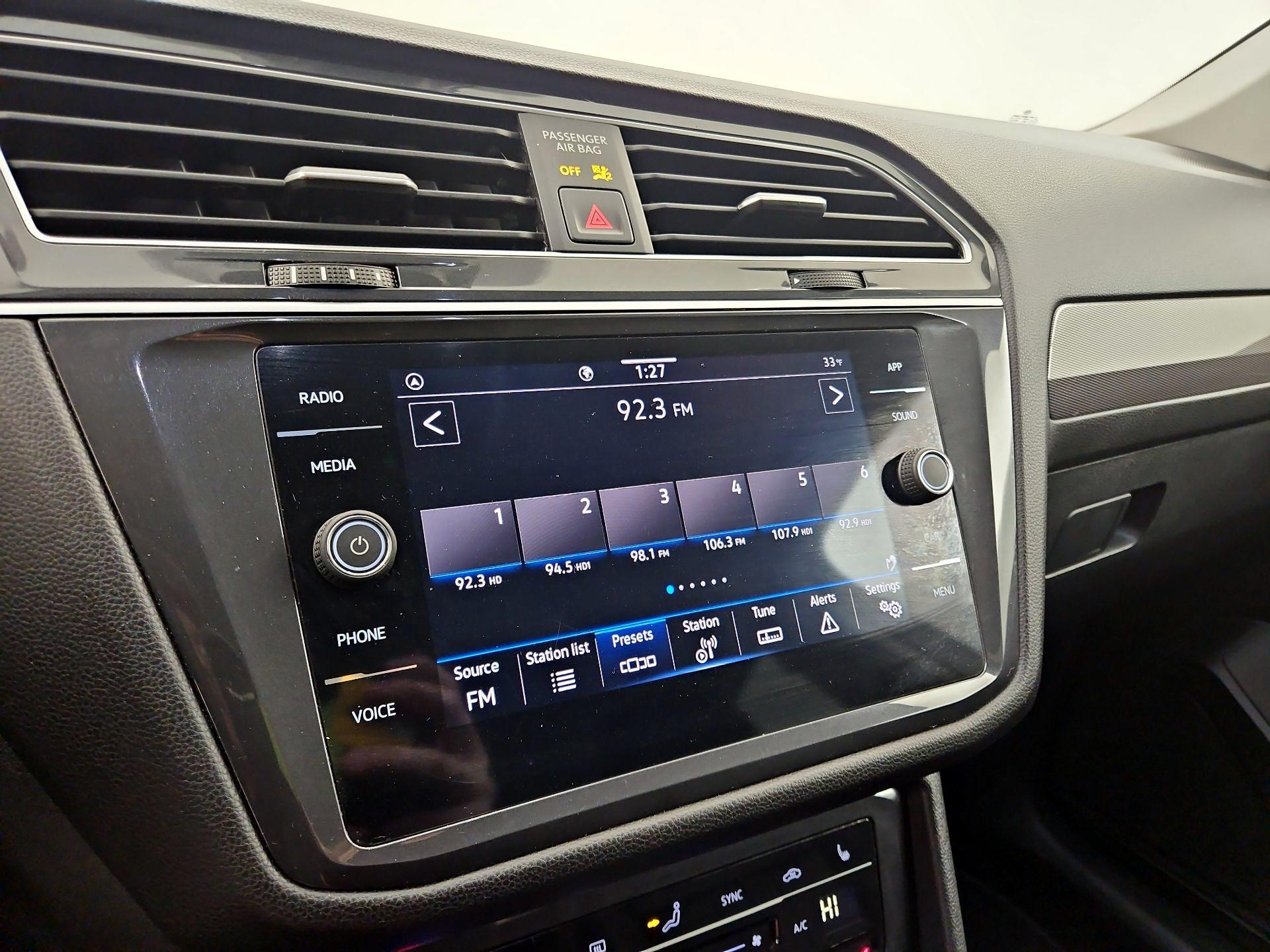 Thumbnail: 2023 Volkswagen Tiguan - 15